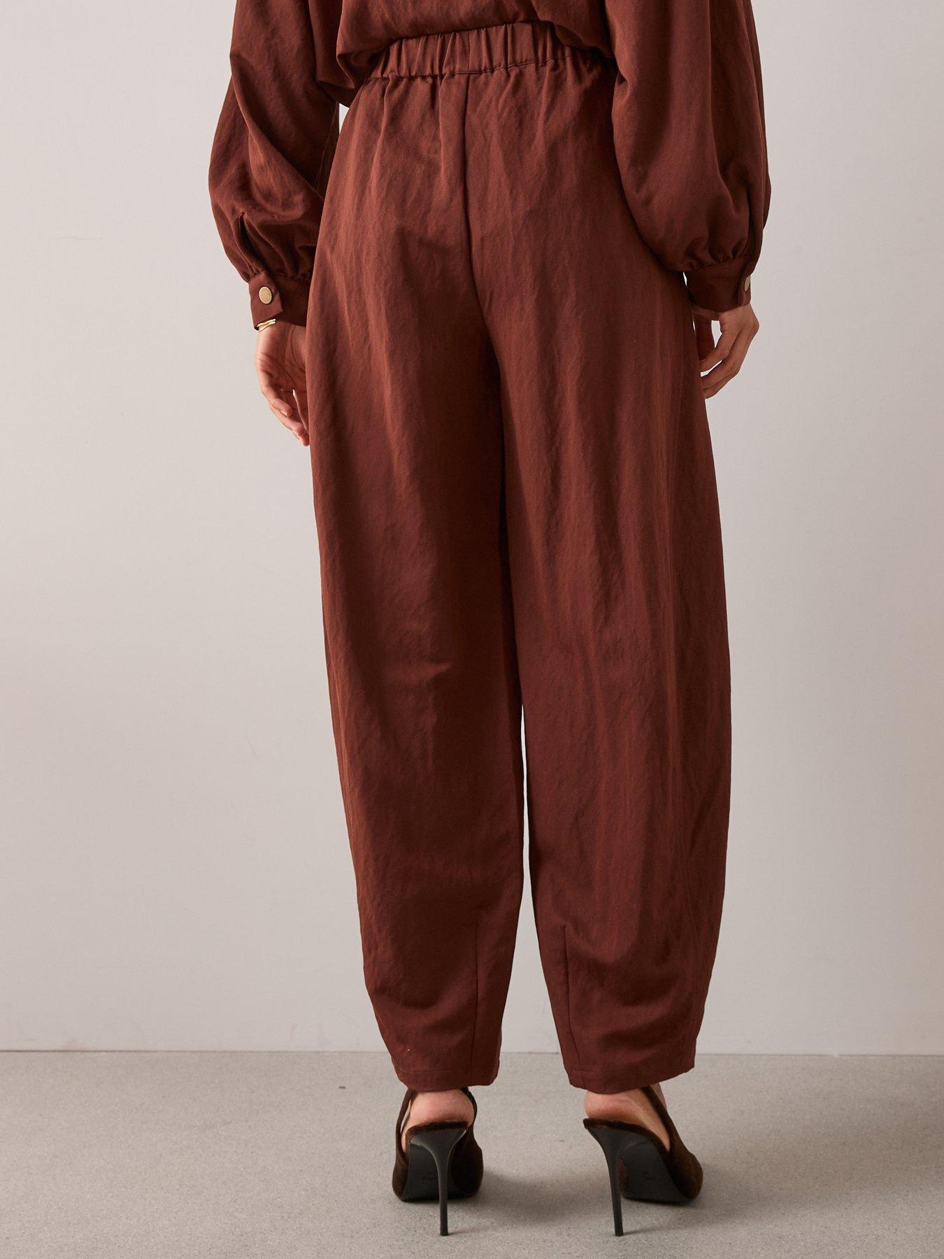 Image 2 of 6 of The Very Collection Barrel Co-Ord Jogger - Brown