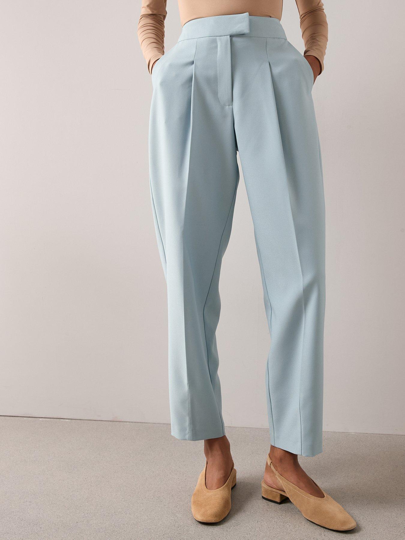 the-very-collection-barrel-leg-trousers-light-blueoutfit
