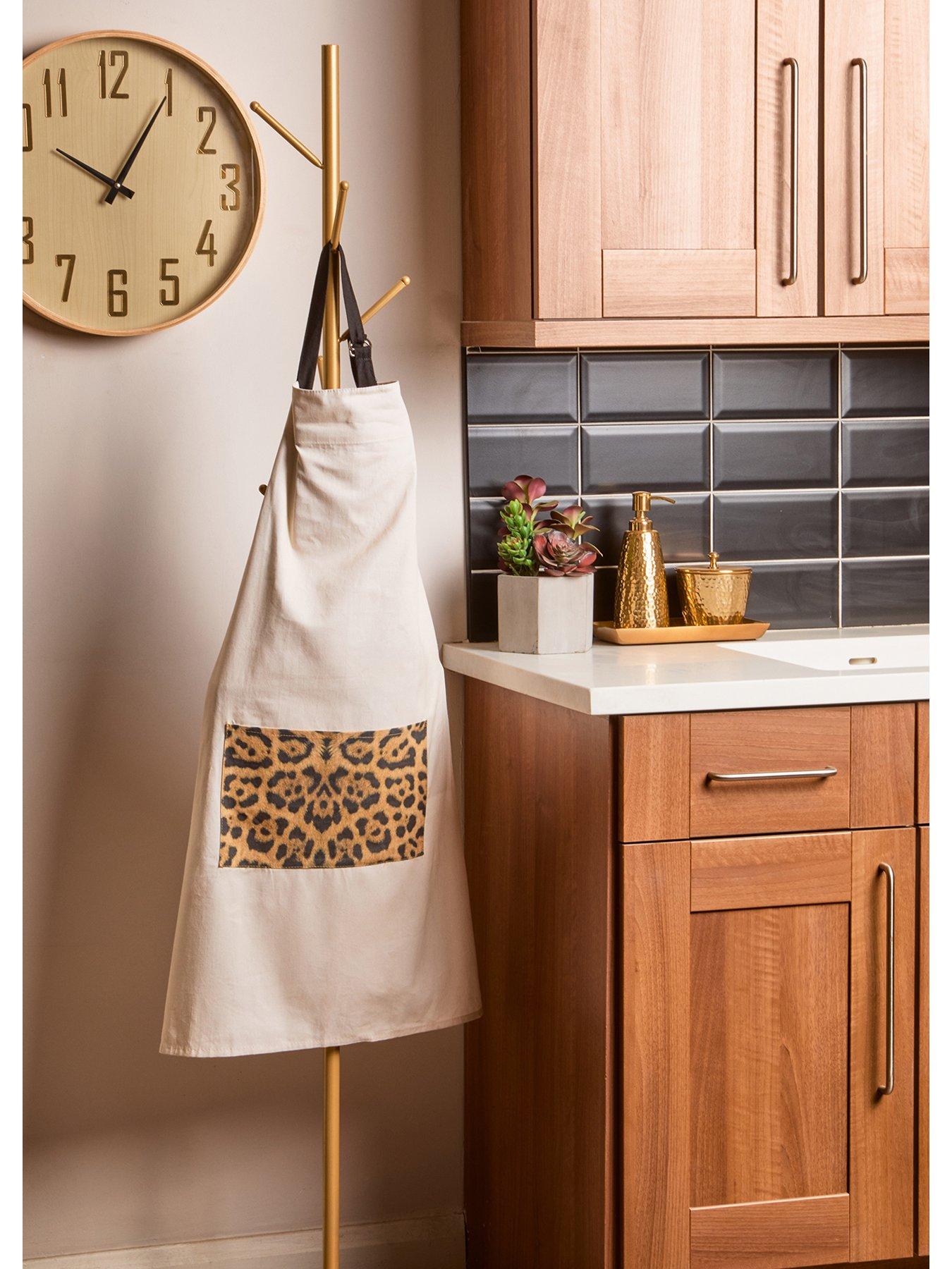 interiors-by-premier-london-leo-leopard-print-apron