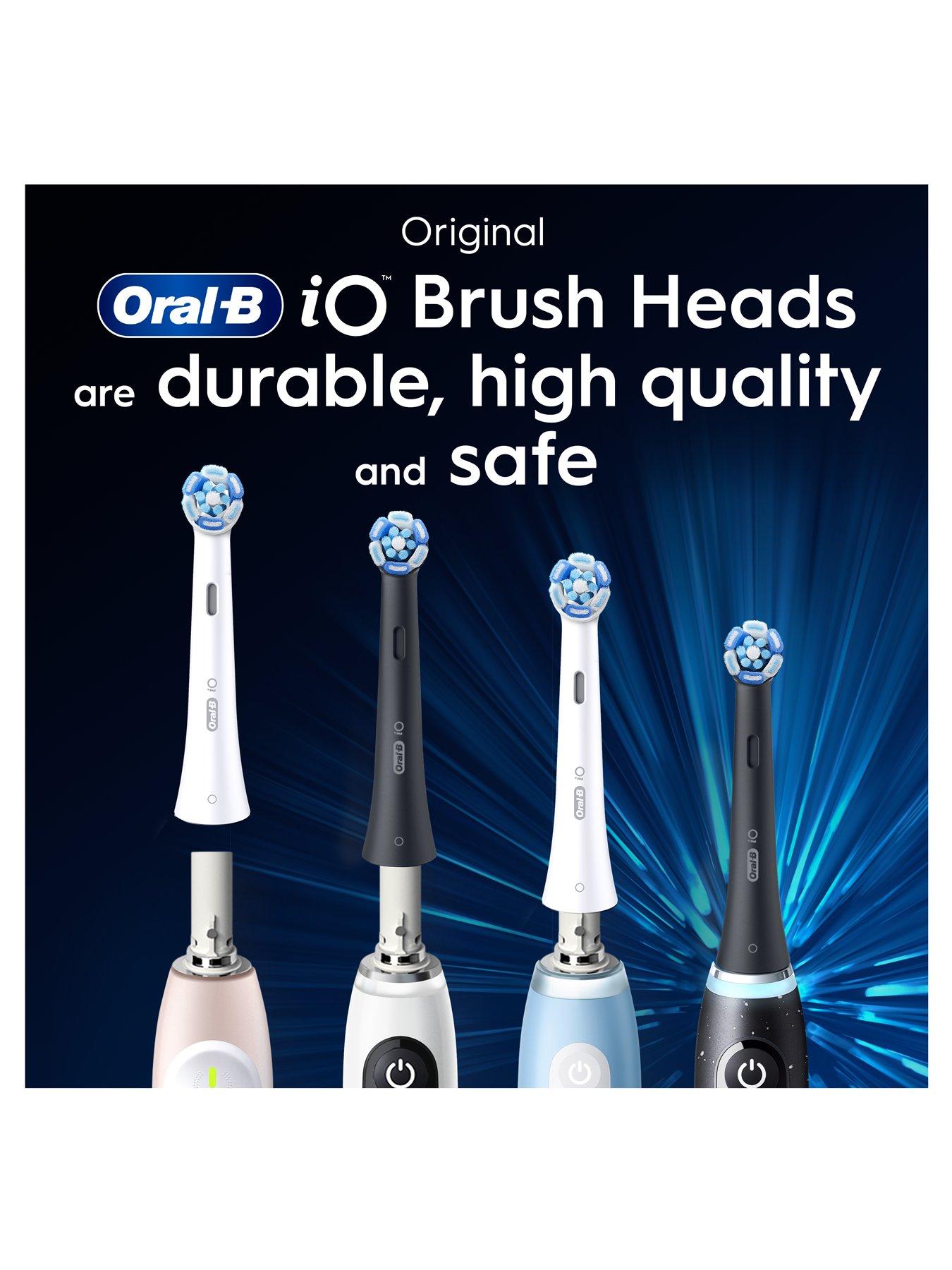Image 7 of 7 of Oral-B Oral-B iO Ultimate Clean White 2ct