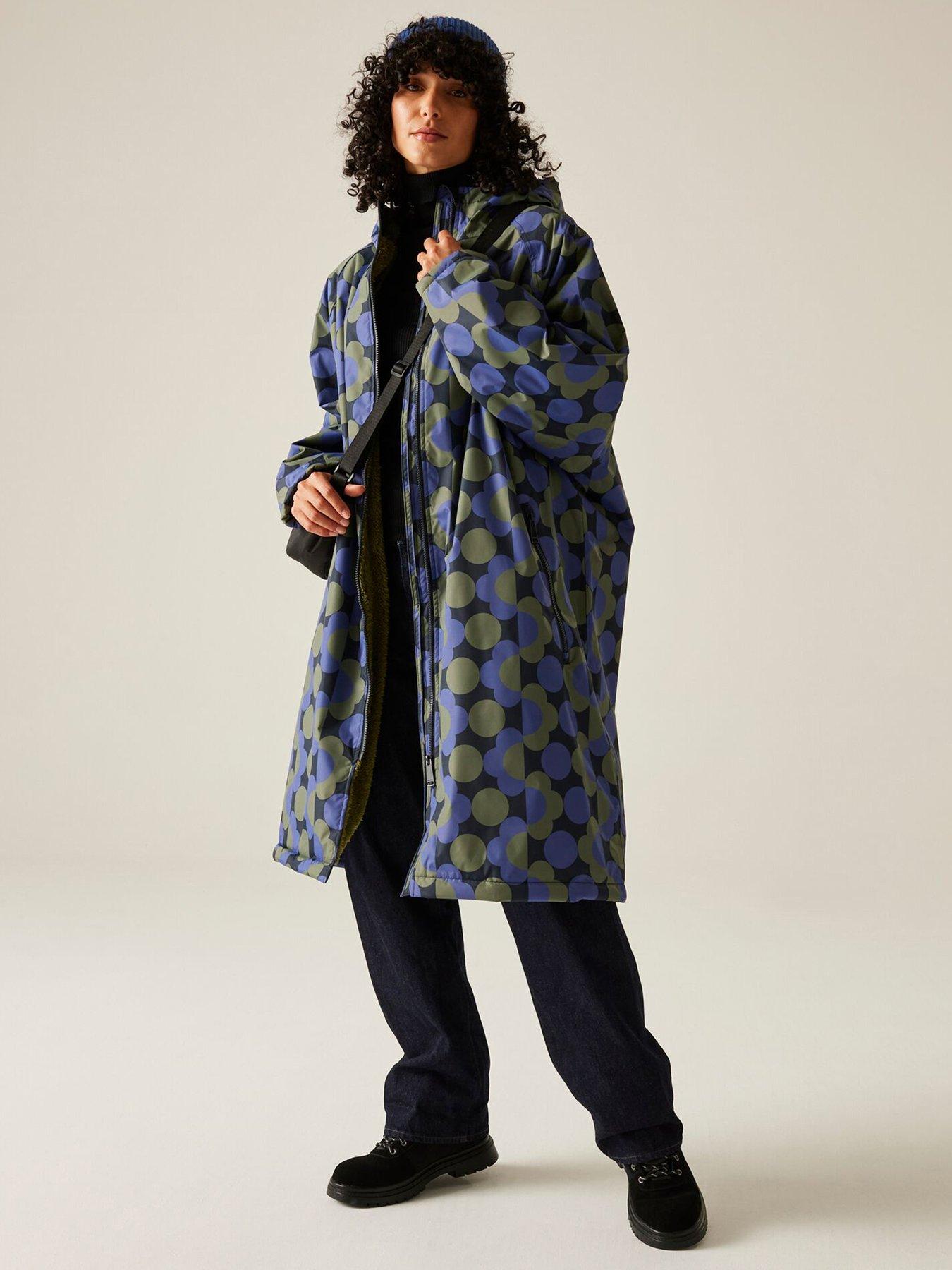 Image 3 of 6 of Regatta Womens Orla Kiely Changing Robe - Green