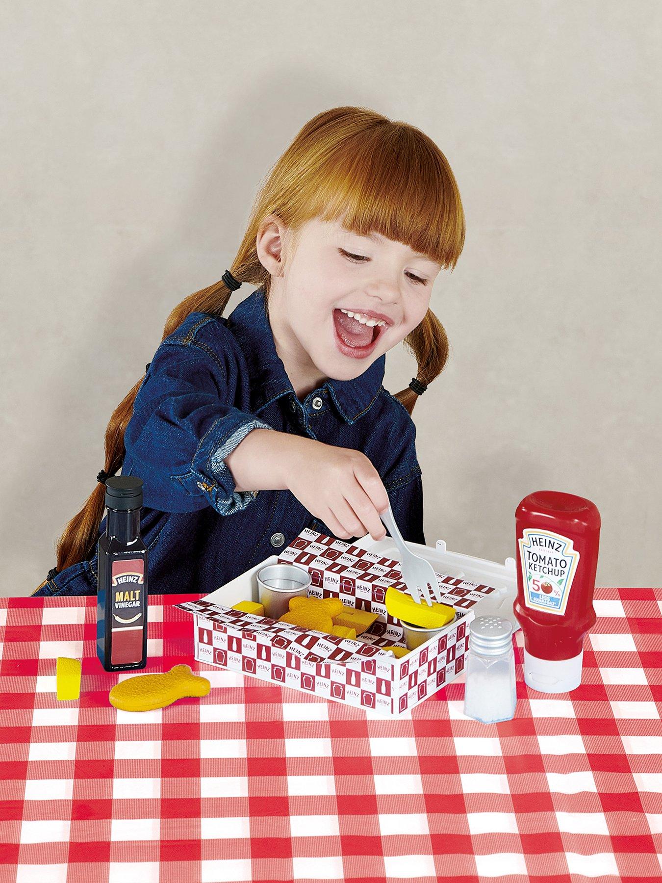 Casdon Toy Heinz Fish  &  Chips Takeaway Set