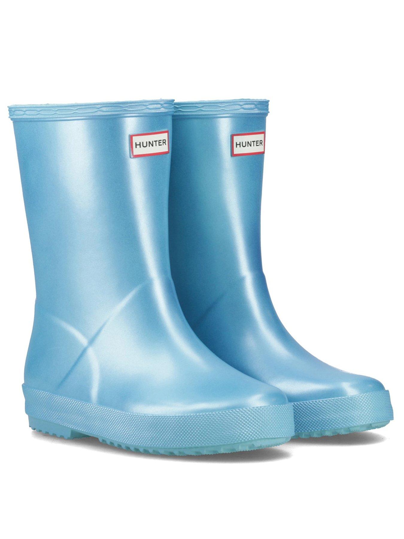 hunter-kids-first-nebula-bootstillFront