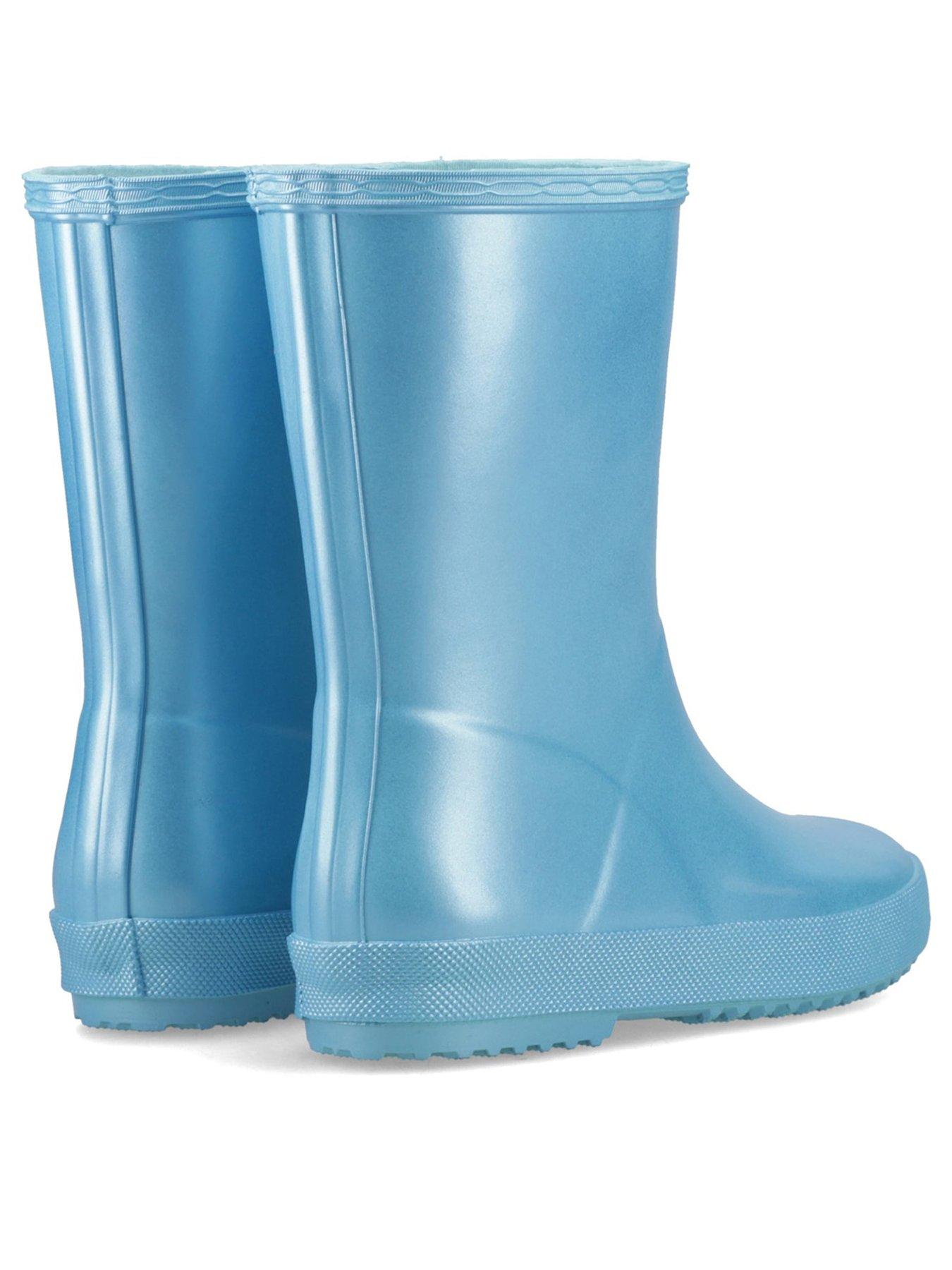 hunter-kids-first-nebula-bootback