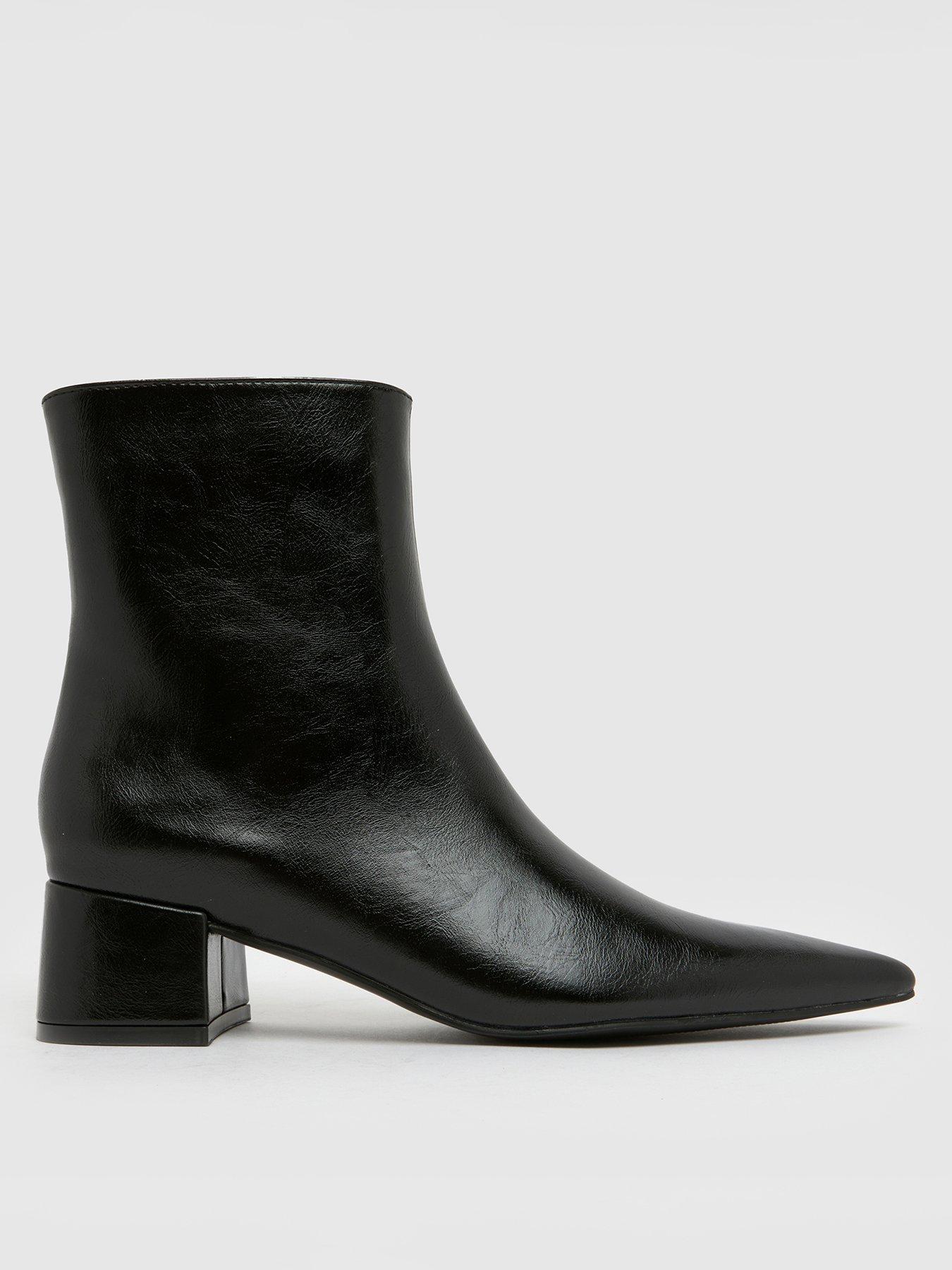 schuh-bridgit-block-point-boots-black