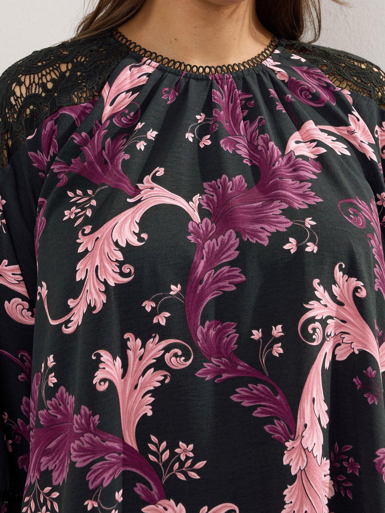 yours-curve-lace-raglan-blouse-blackoutfit