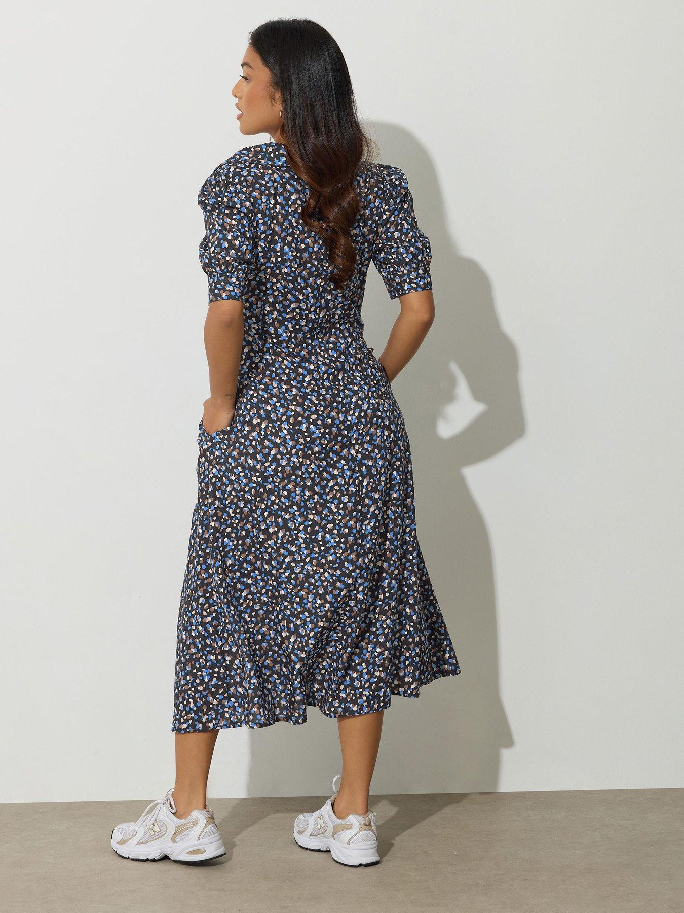 Image 2 of 4 of PixieGirl Petite Geo Spot Collar Midaxi Dress - Black