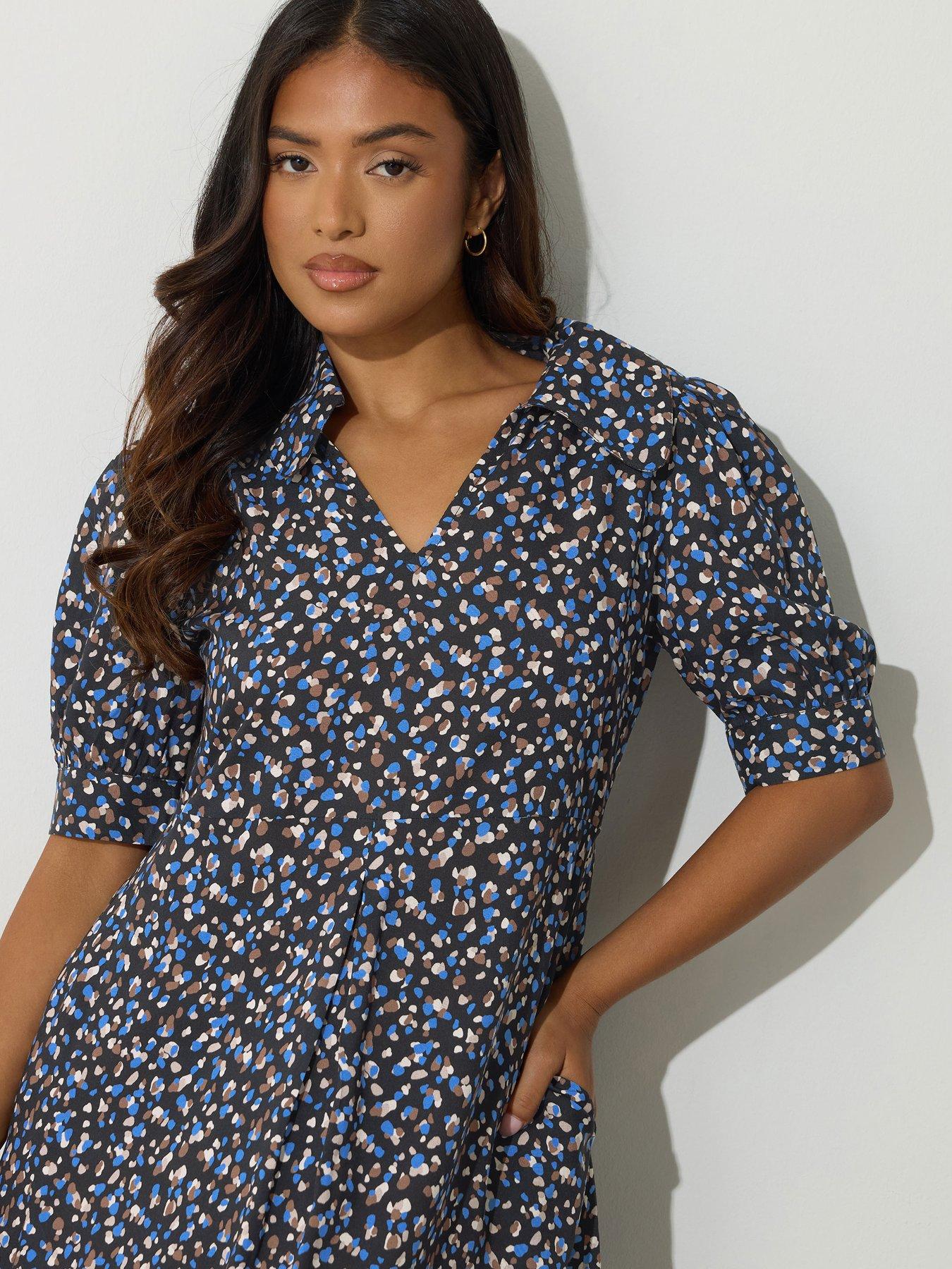 Image 4 of 4 of PixieGirl Petite Geo Spot Collar Midaxi Dress - Black