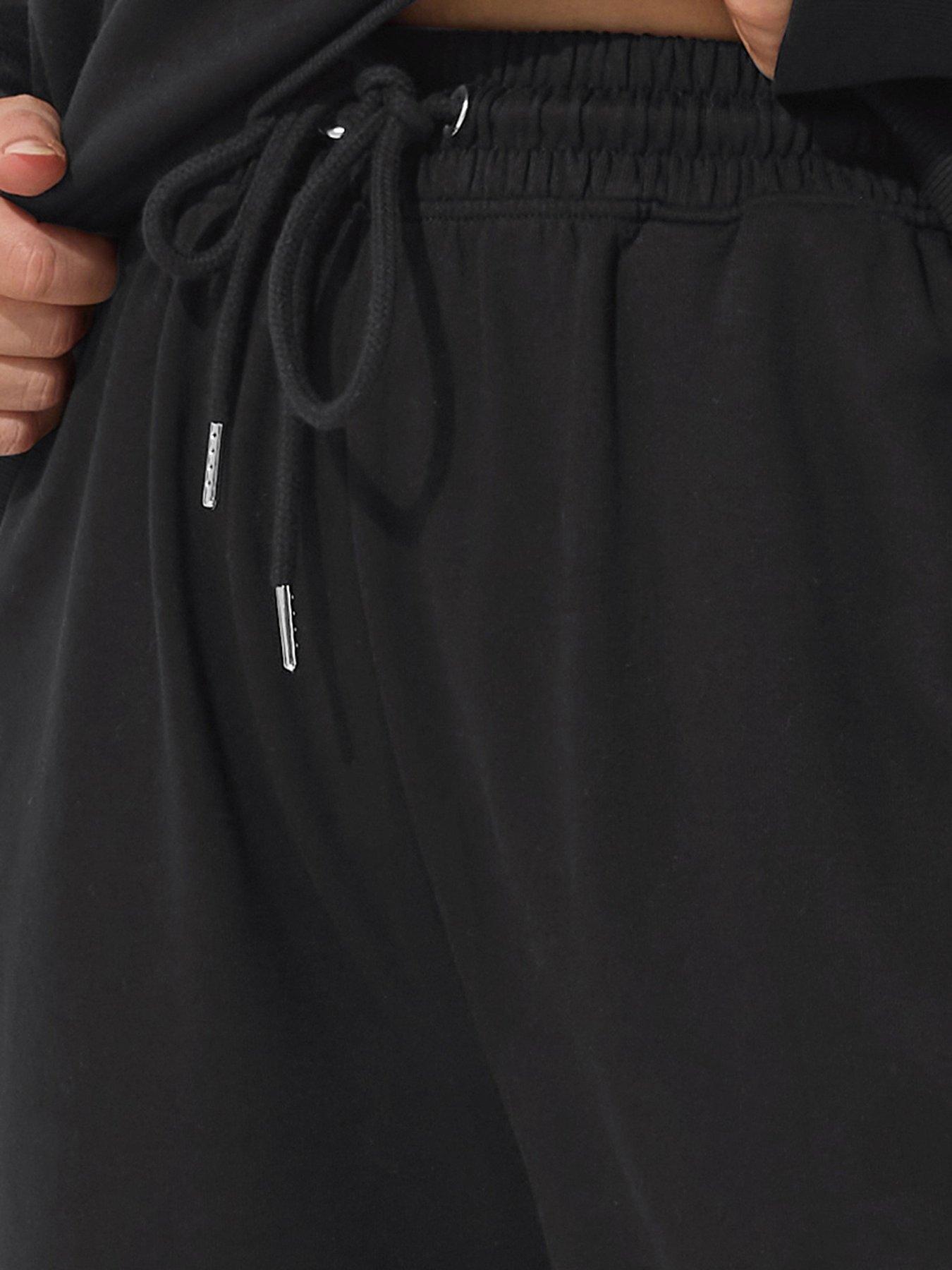 yours-curve-side-stripe-wide-leg-jogger-blackoutfit