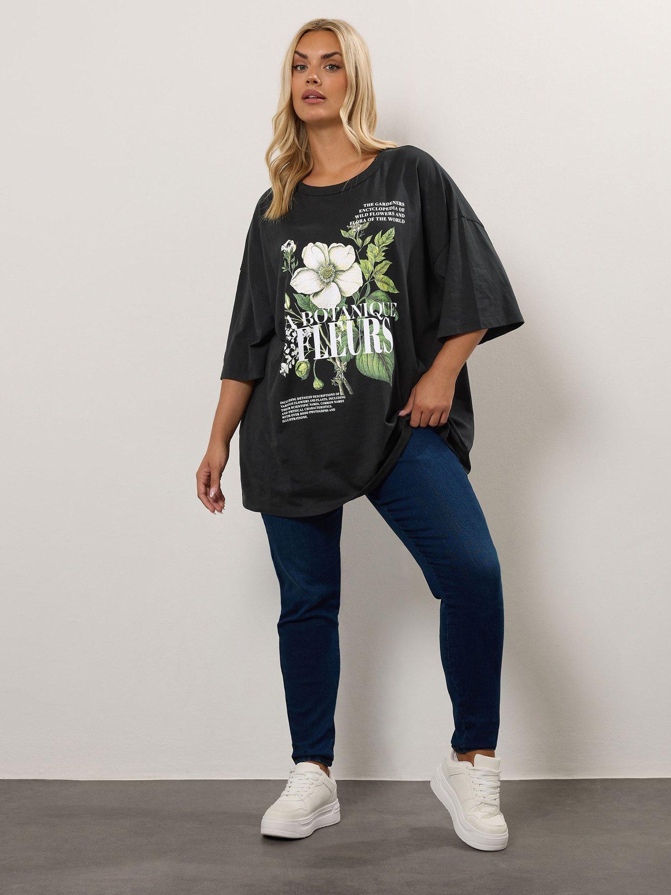 Image 3 of 4 of Yours Curve Placement Boxy T-Shirt - Black