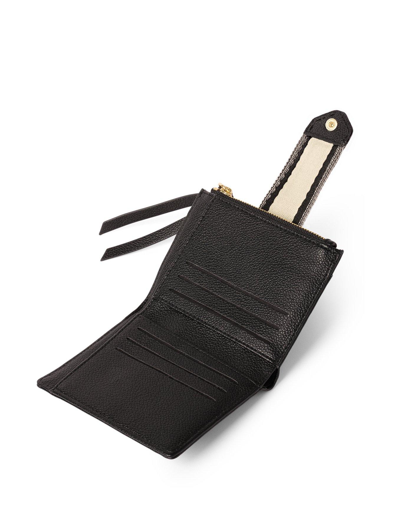 katie-loxton-hallie-purse-blackoutfit