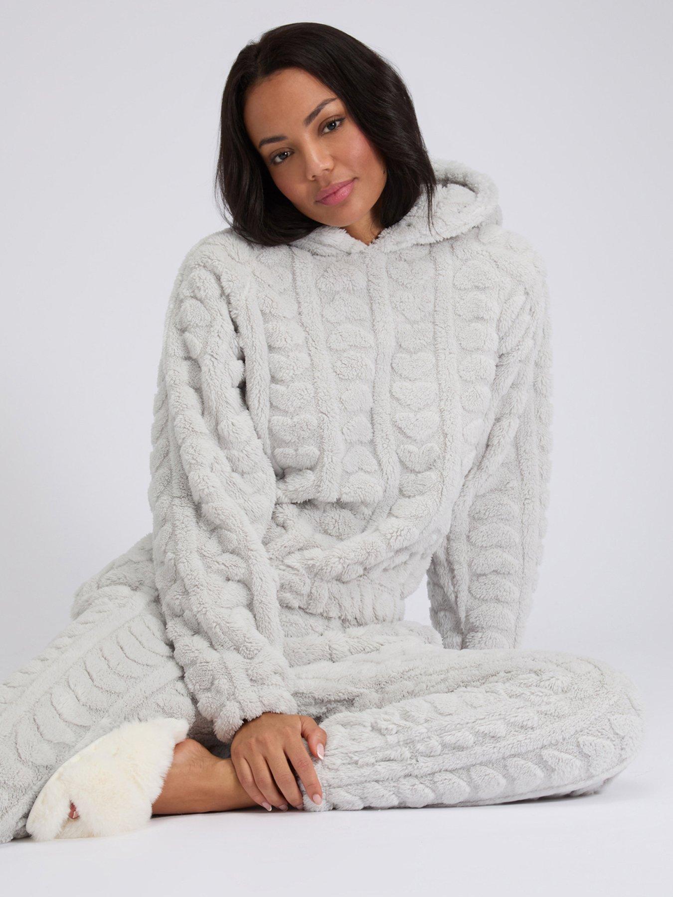 boux-avenue-fluffy-heart-lounge-set-greyfront