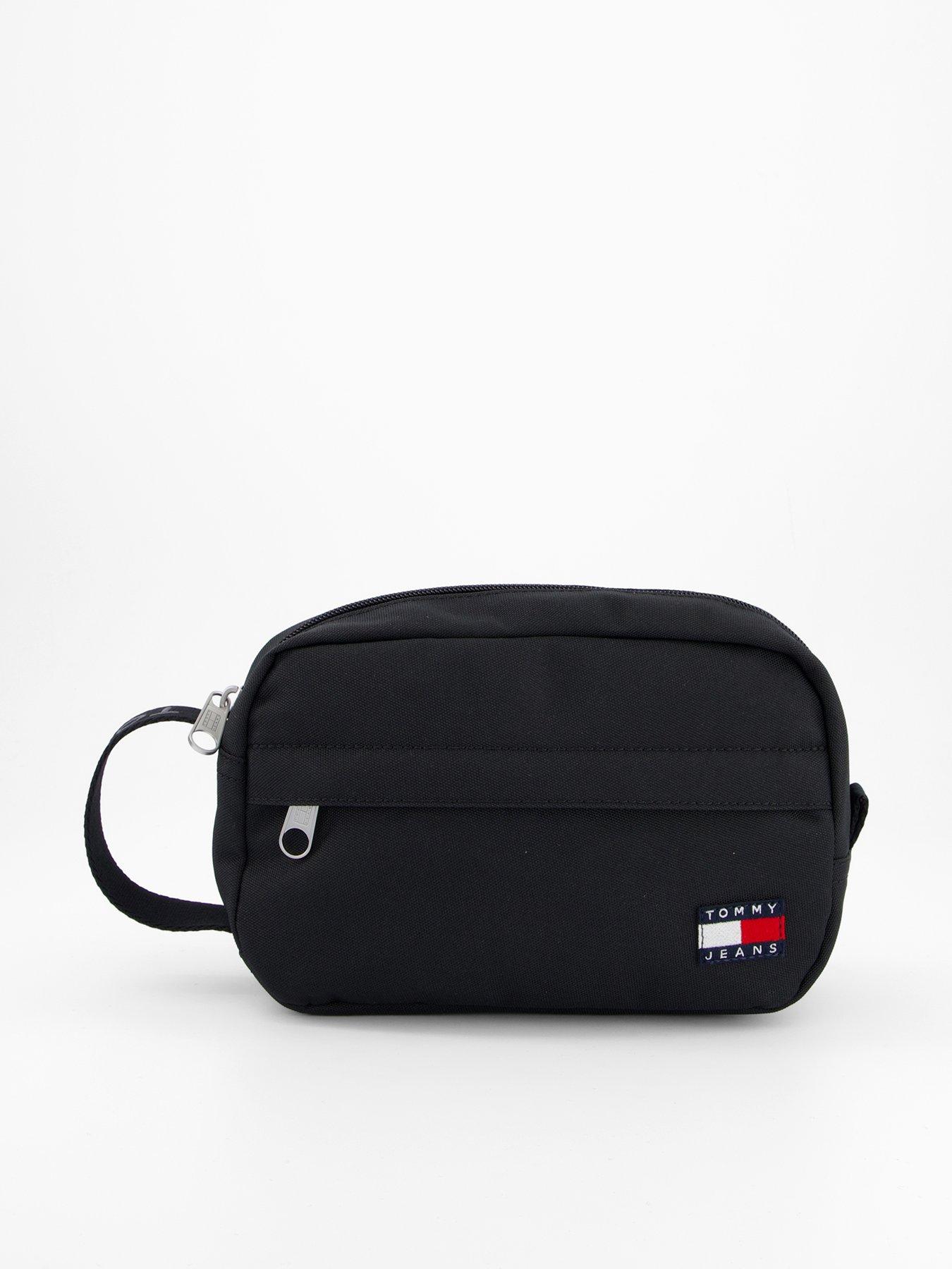 tommy-jeans-ess-daily-washbag-black