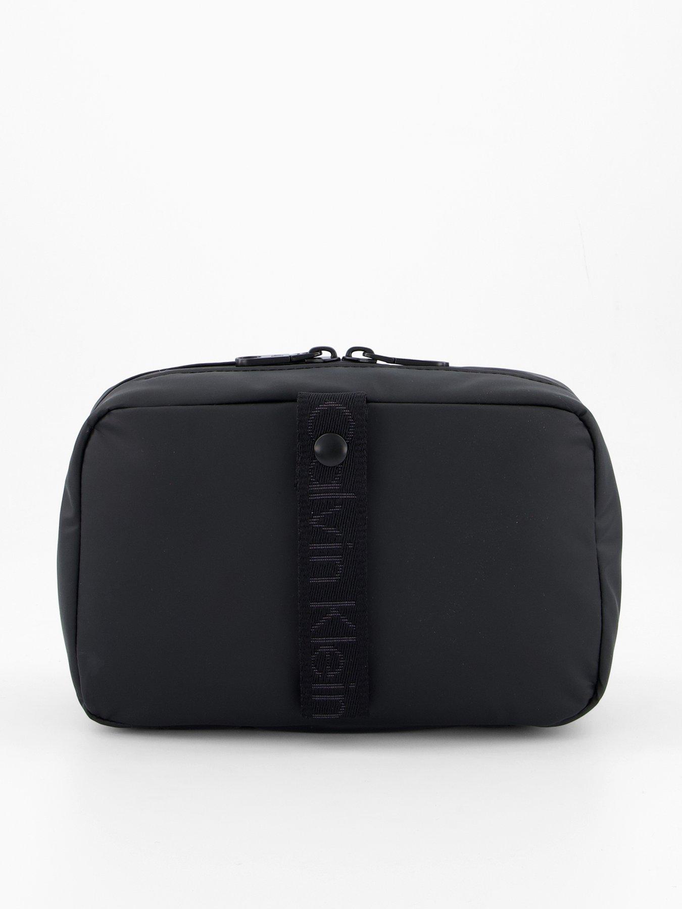 Calvin Klein Puff Utility Hanger Washbag - Black