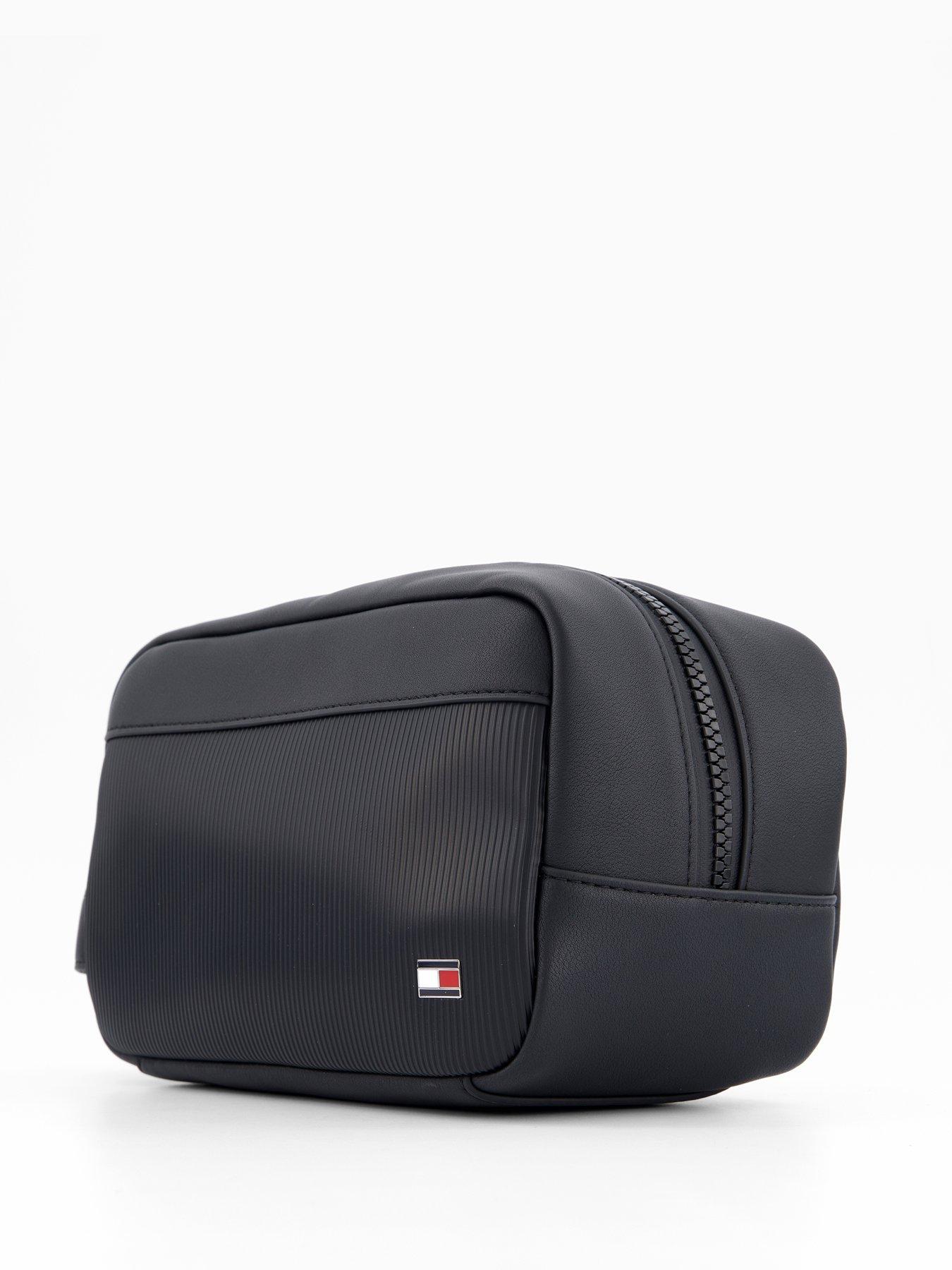 Image 3 of 4 of Tommy Hilfiger Flag Ribbed Washbag - Black
