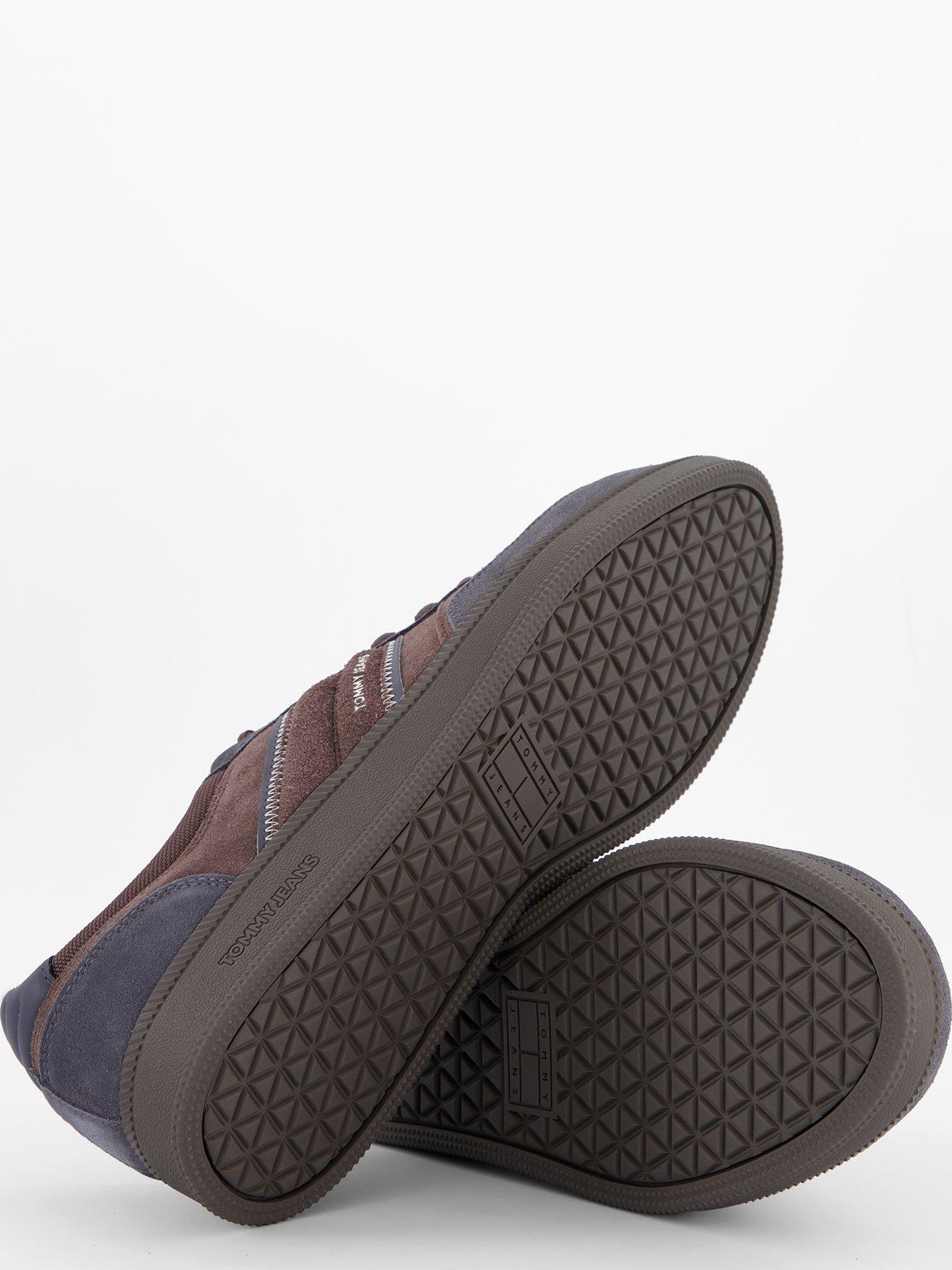 tommy-jeans-the-greenwich-edge-suede-trainerdetail