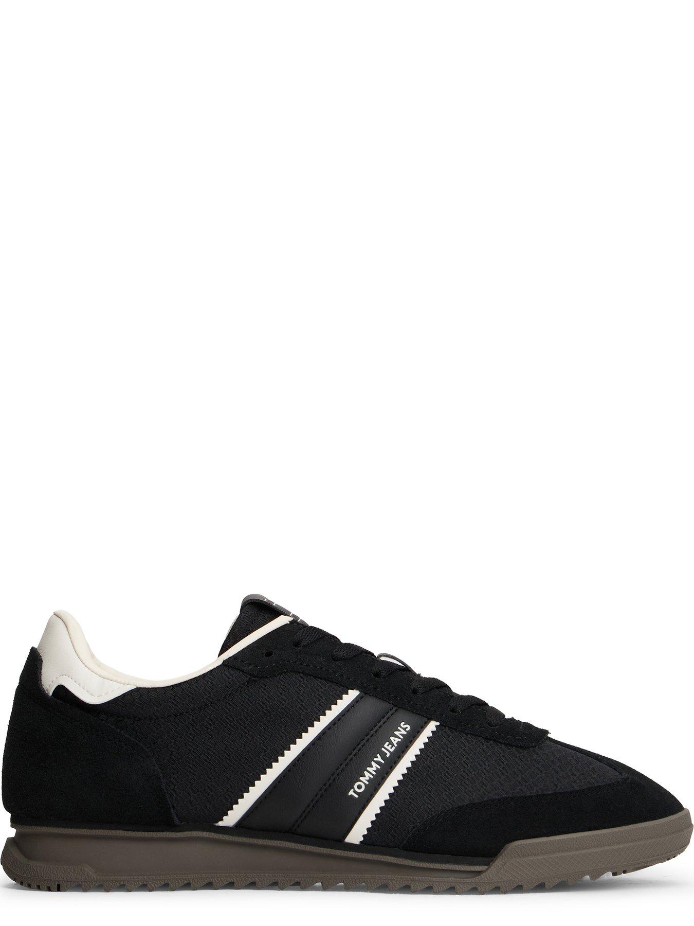 Image 5 of 6 of Tommy Jeans Cleated Retro Runner Trainers - Black