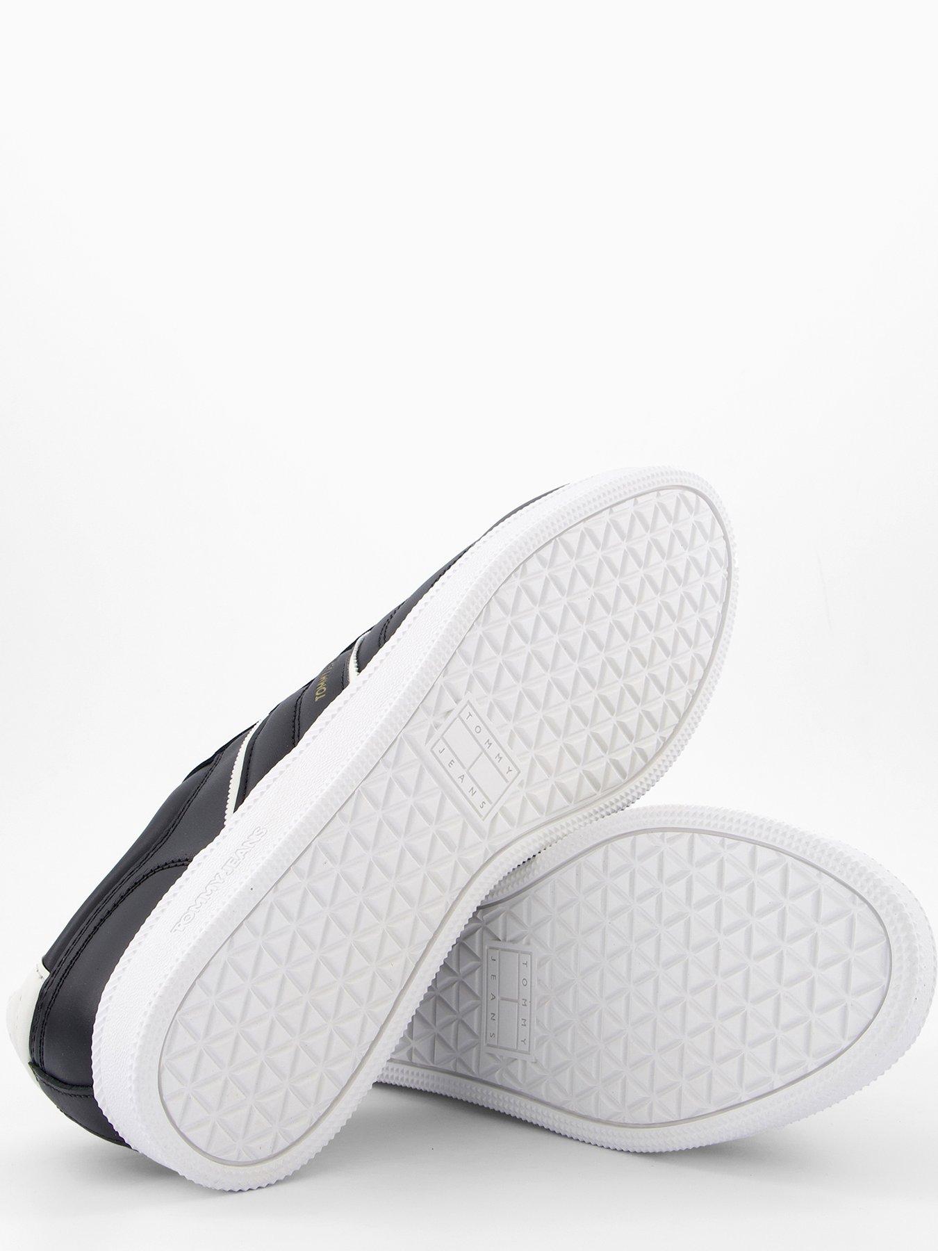 tommy-jeans-the-greenwich-edge-leather-trainer-blackdetail