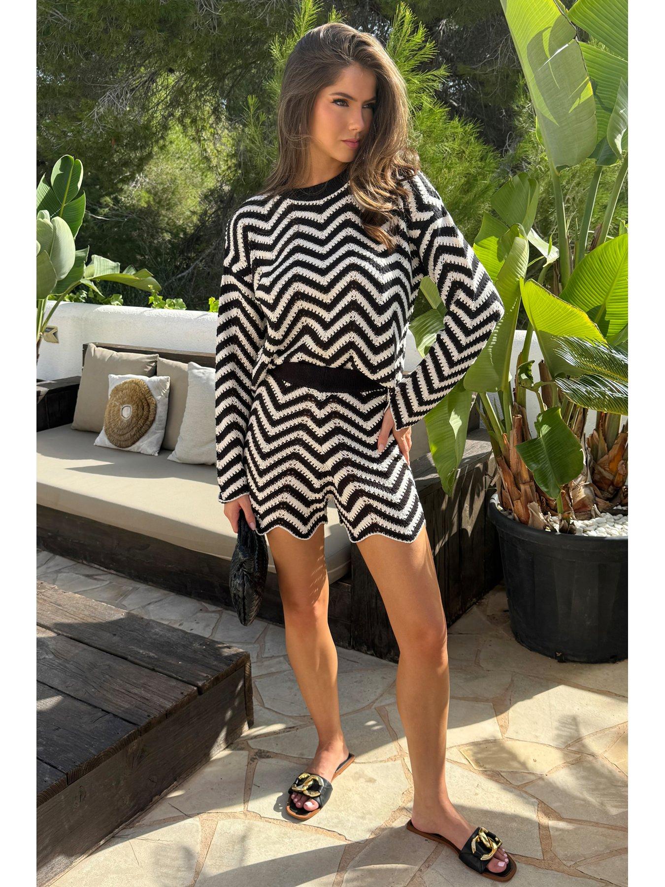 ax-paris-black-and-white-zig-zag-crochet-shorts-multiback