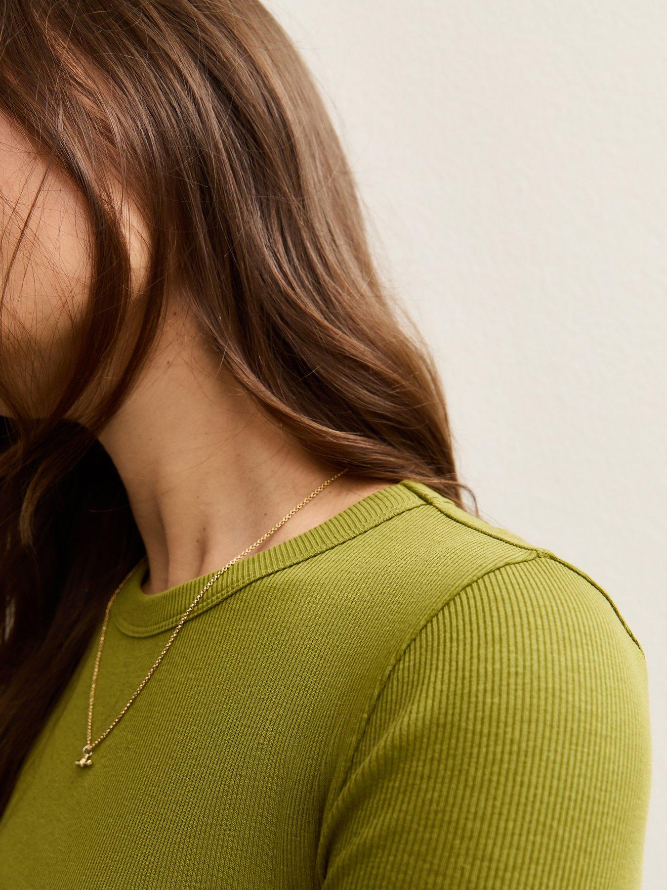 new-look-light-khaki-long-sleeve-ribbed-crew-neck-topoutfit
