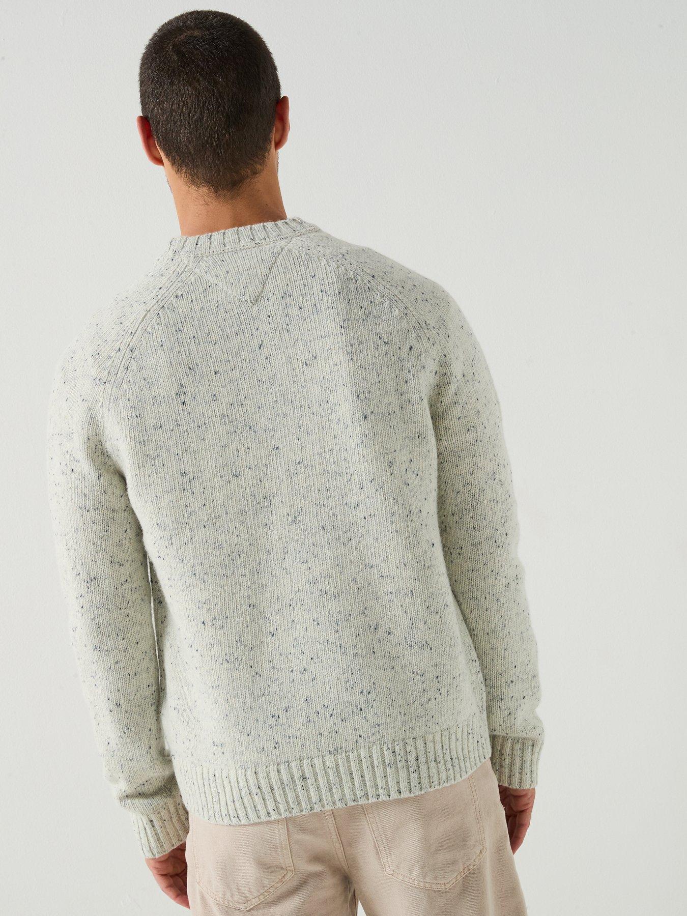 tommy-jeans-regular-fit-badge-knitted-jumper-whitestillFront