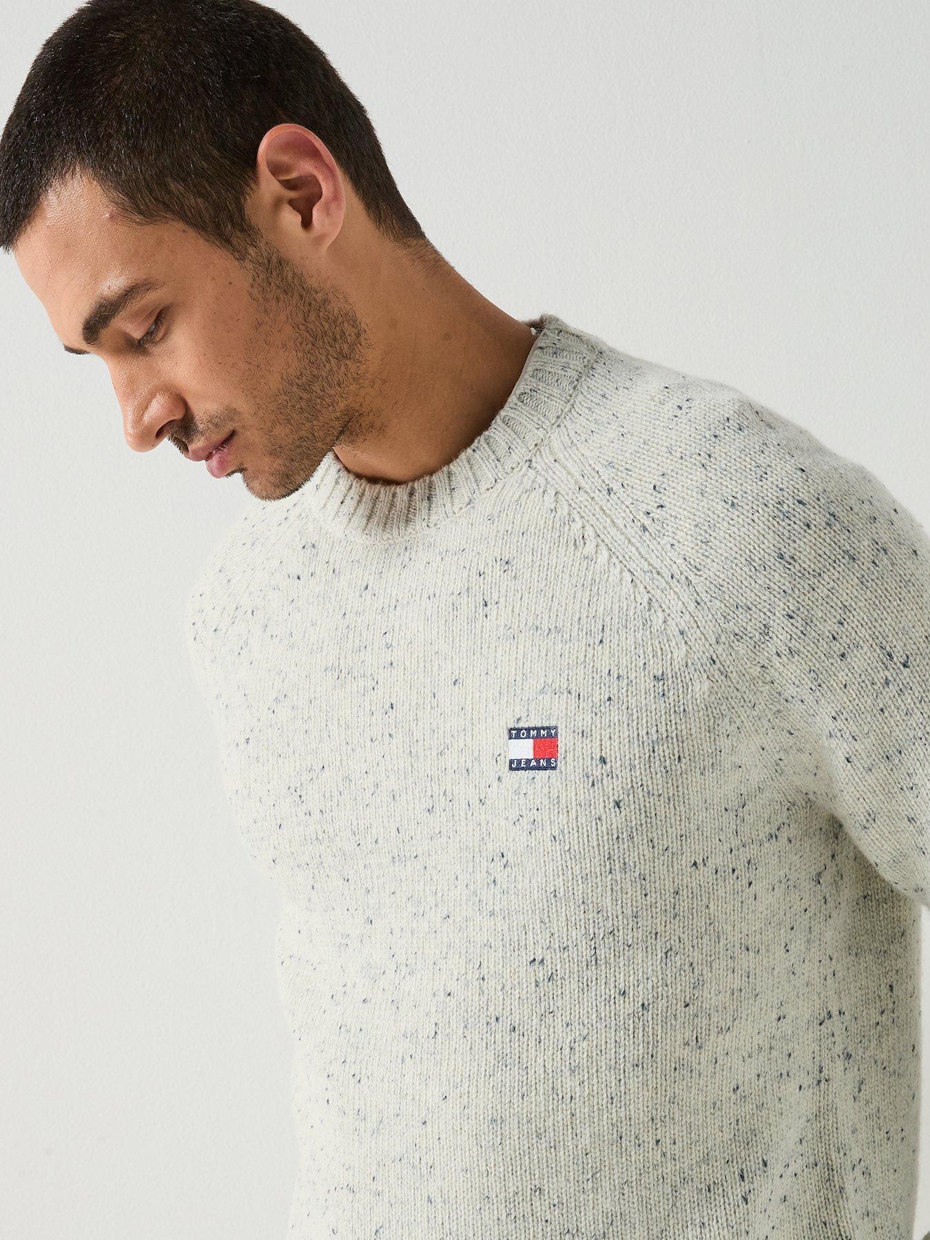 Image 6 of 6 of Tommy Jeans Tommy Jeans Regular Fit Badge Knitted Jumper - White