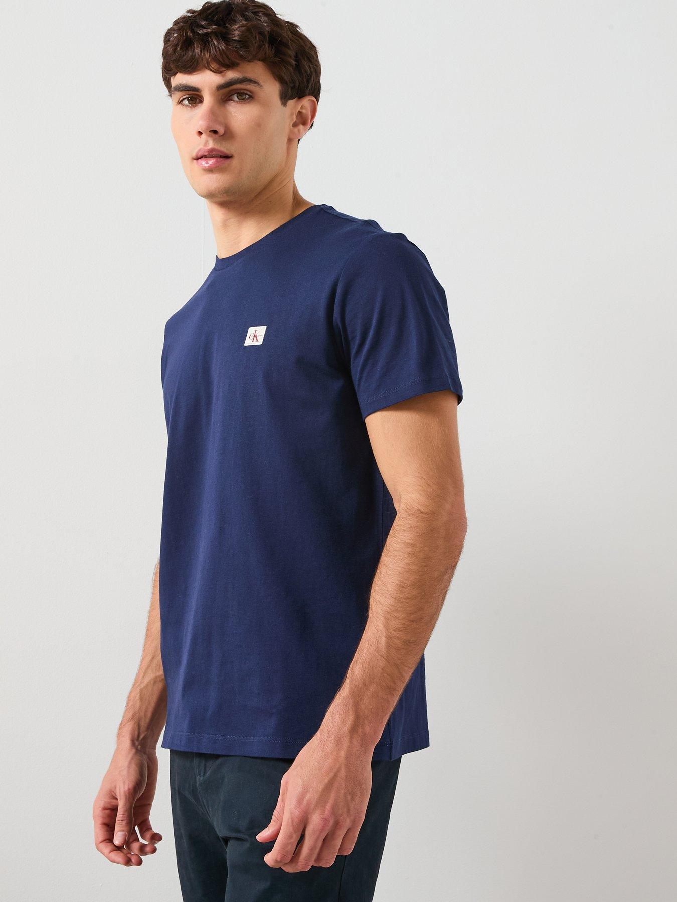 calvin-klein-jeans-classic-left-chest-badge-t-shirt-navyoutfit