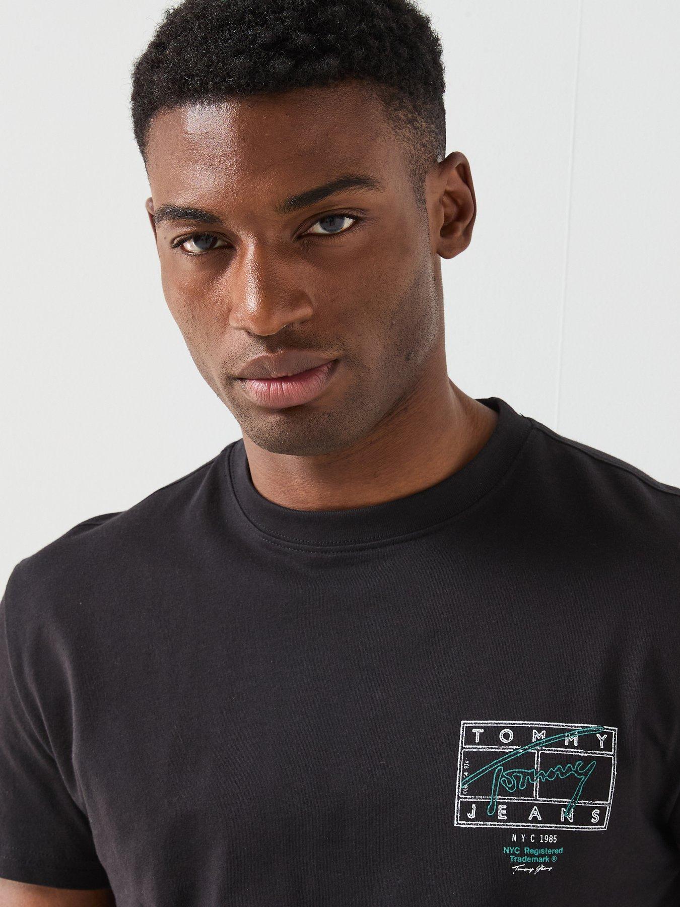 tommy-jeans-regular-fit-sign-spray-backprint-t-shirt-blackdetail