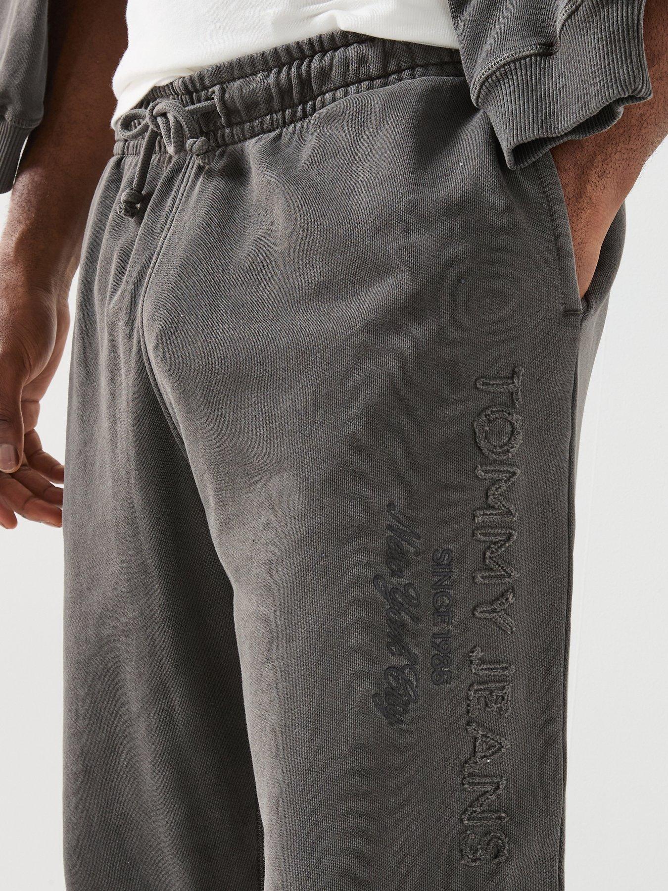 Image 4 of 6 of Tommy Jeans Relaxed Fit Garment Dyed Joggers - Black