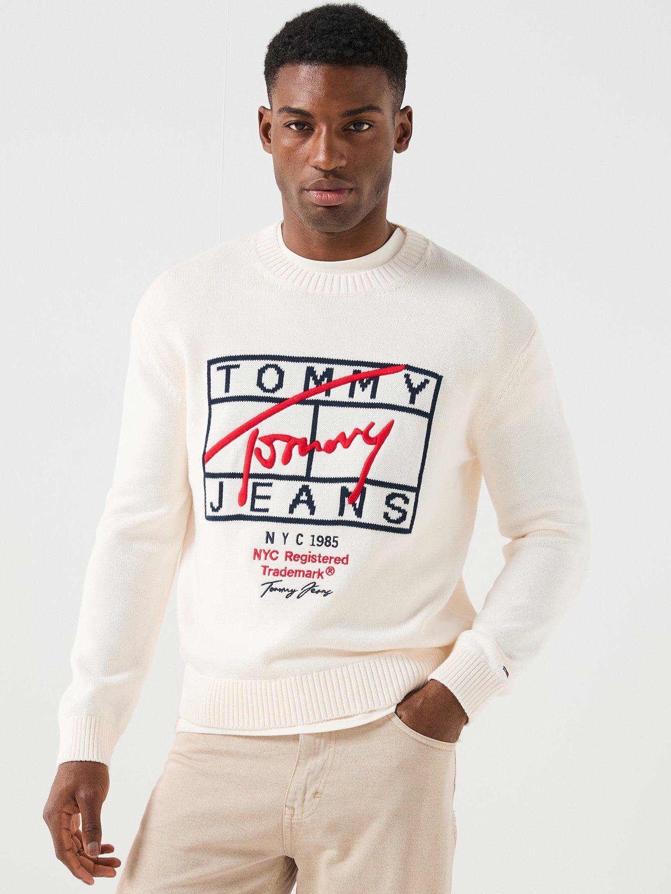 tommy-jeans-regular-fit-signature-knitted-jumper-white