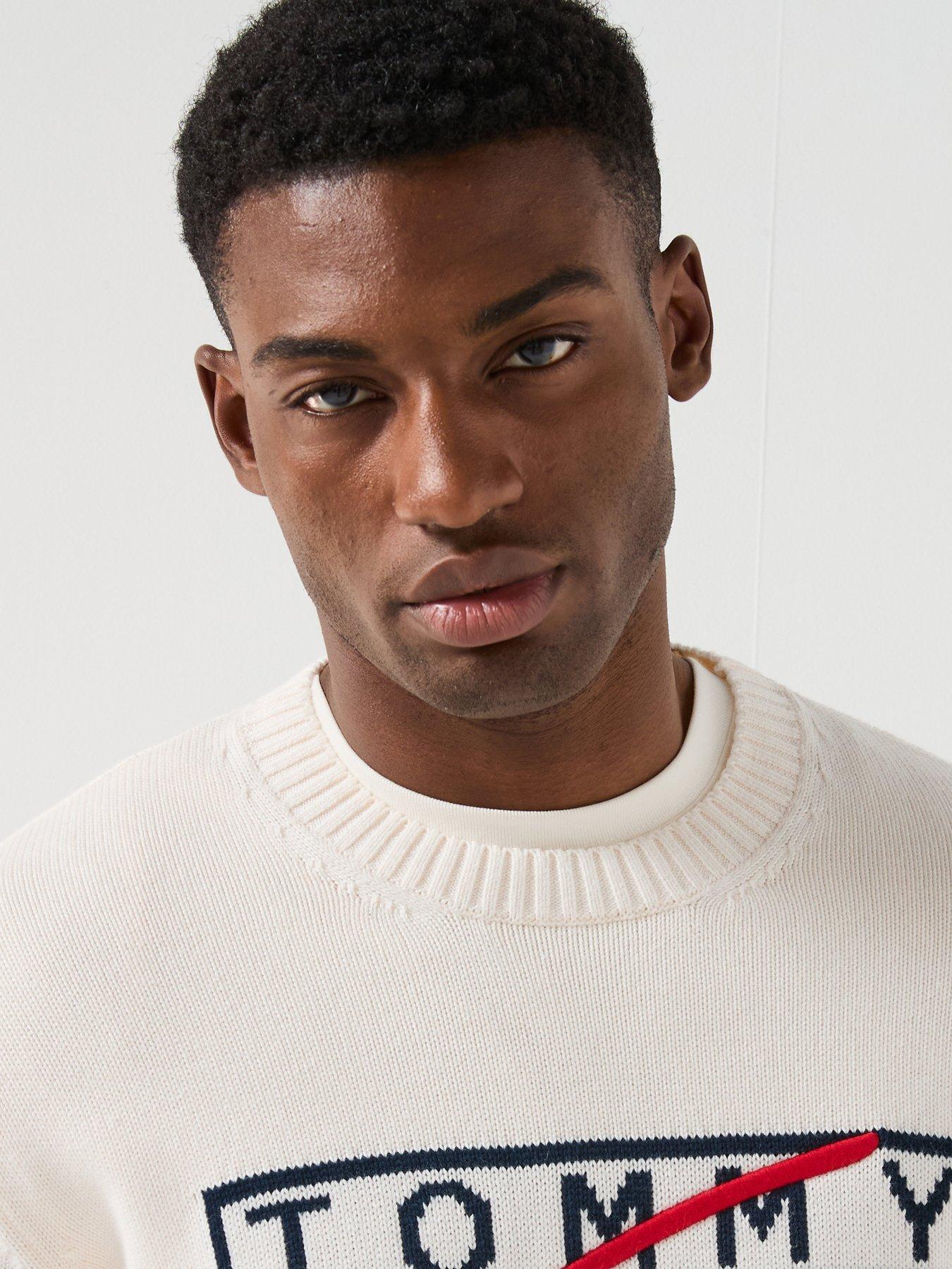 tommy-jeans-regular-fit-signature-knitted-jumper-whitedetail