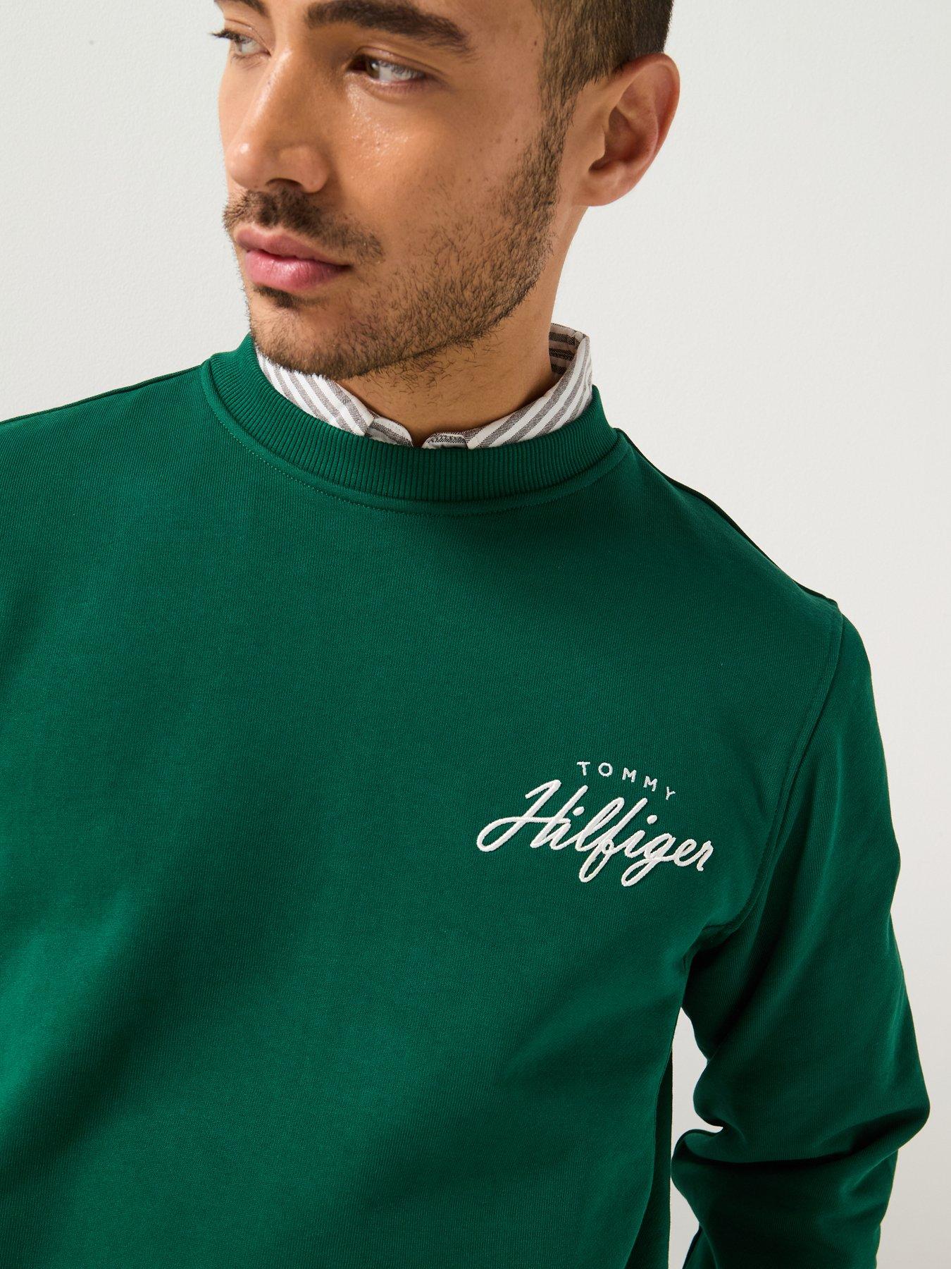 tommy-hilfiger-modern-athleisure-left-chest-script-crew-sweatshirt-dark-greenoutfit