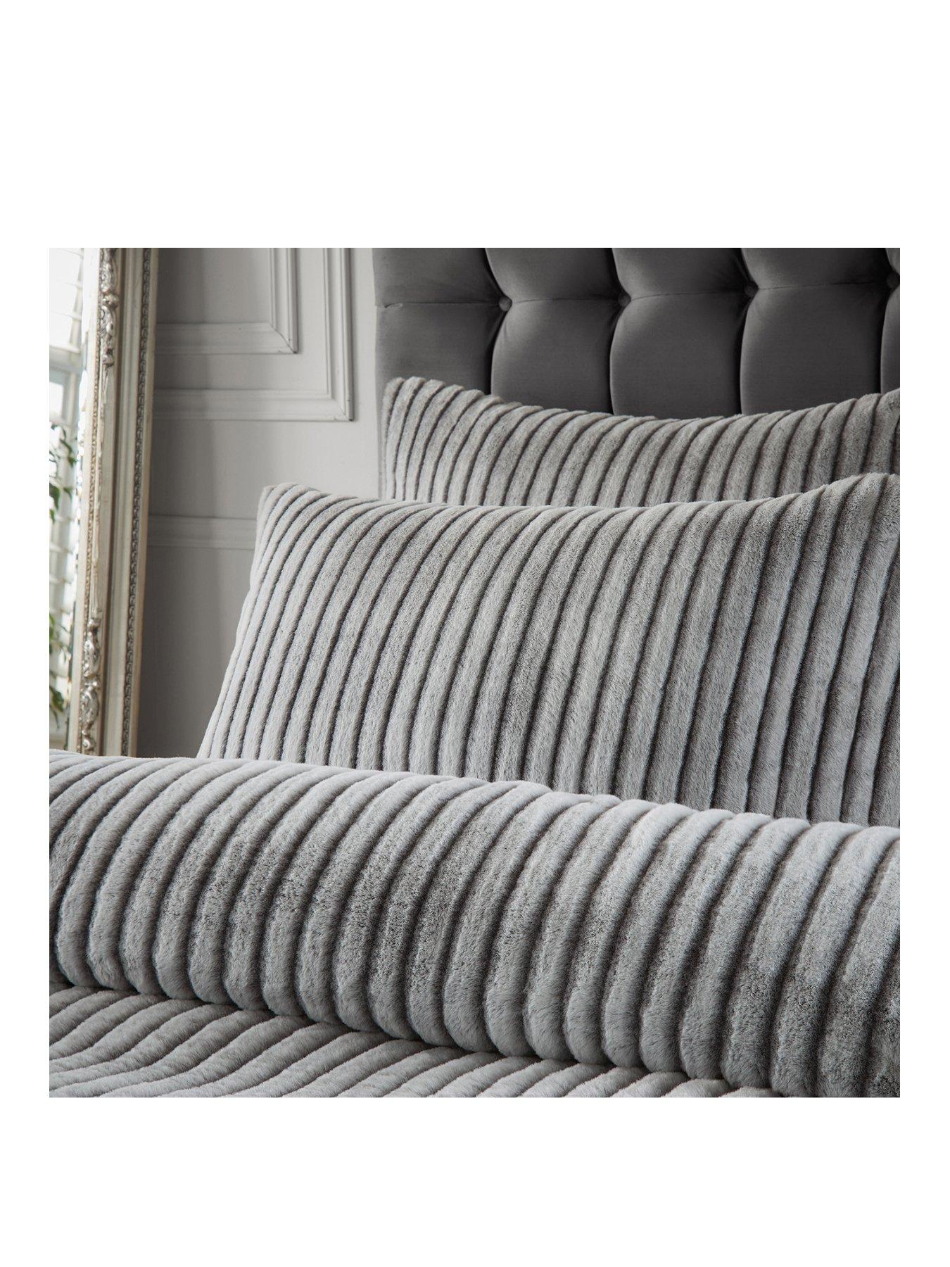 paoletti-alpine-duvet-set-greystillFront