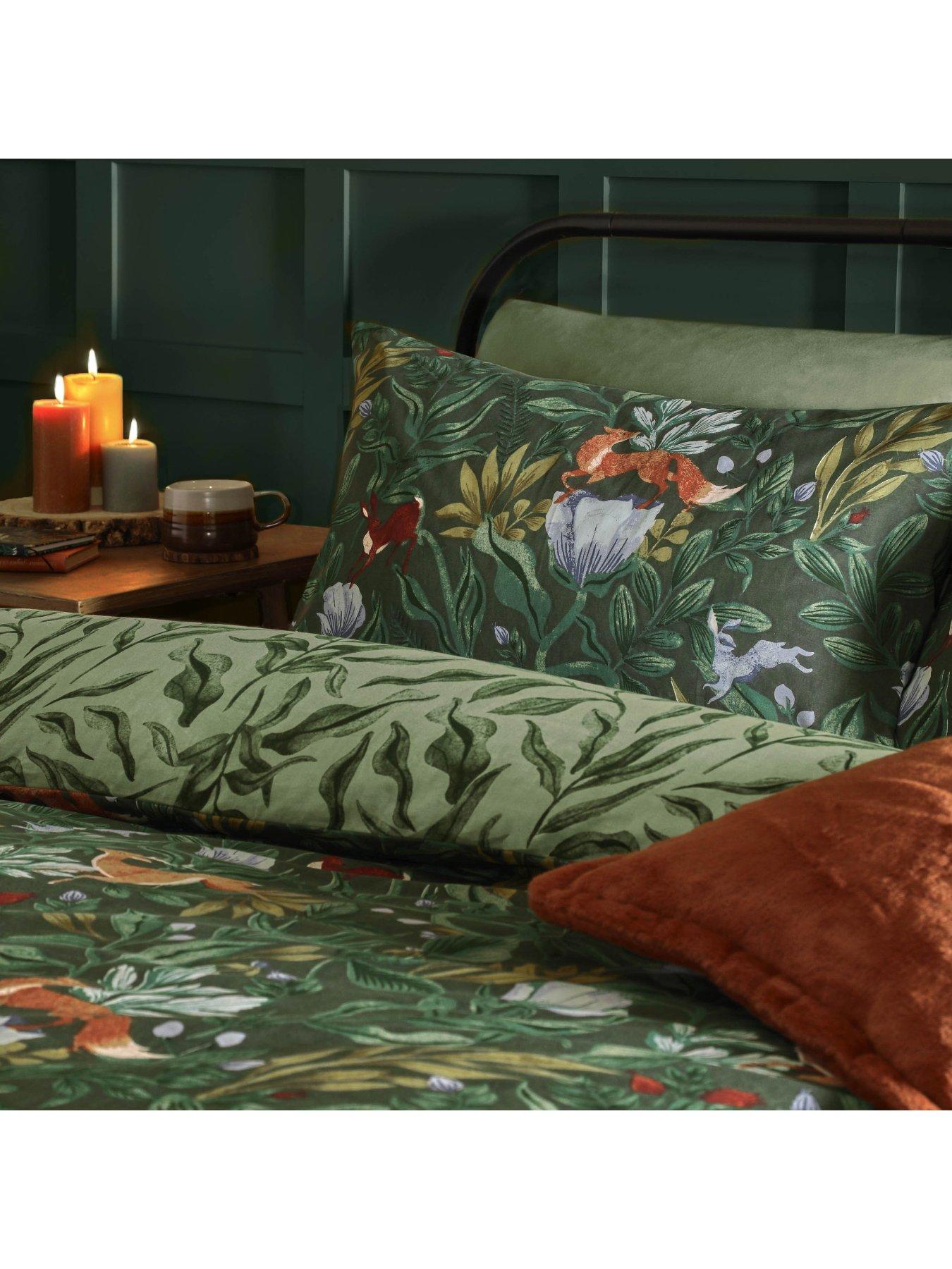 Image 3 of 4 of Furn Intothewoods Duvet Set Forest Green