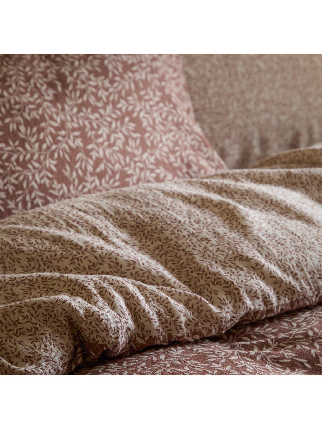 yard-perrieleaf-duvet-set-cinnamonback