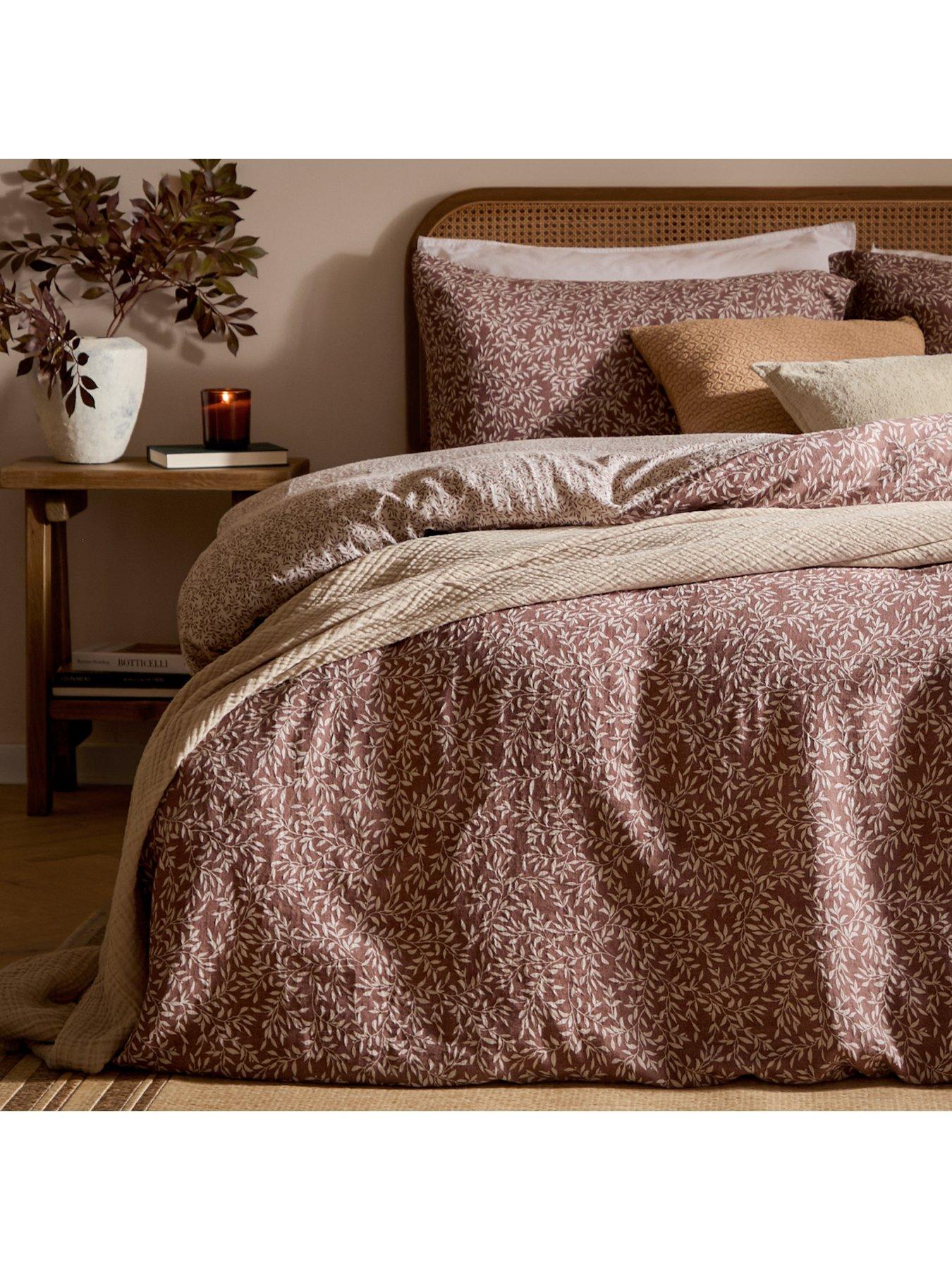 yard-perrieleaf-duvet-set-cinnamonoutfit