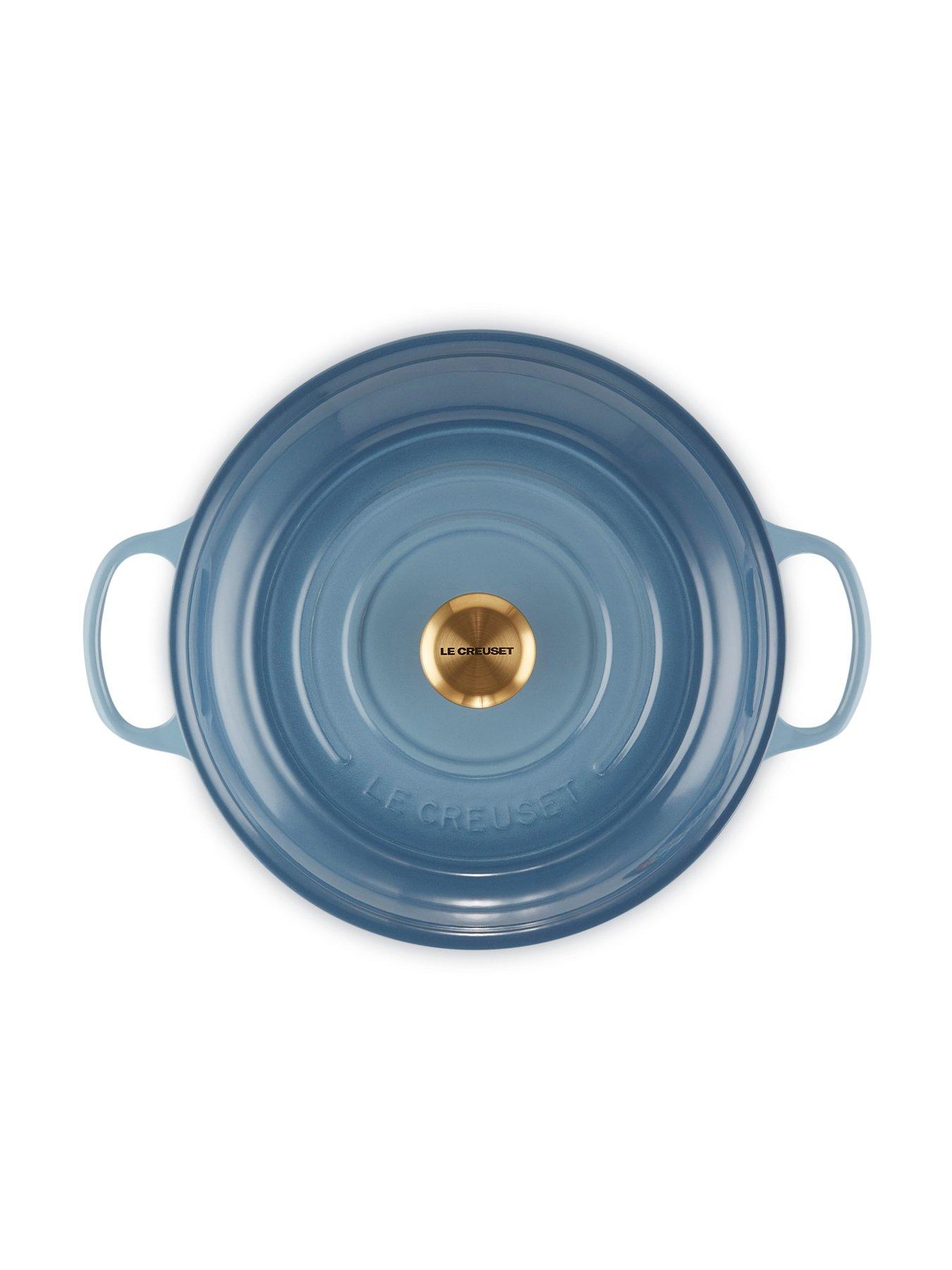 le-creuset-30cm-shallow-casseroledetail