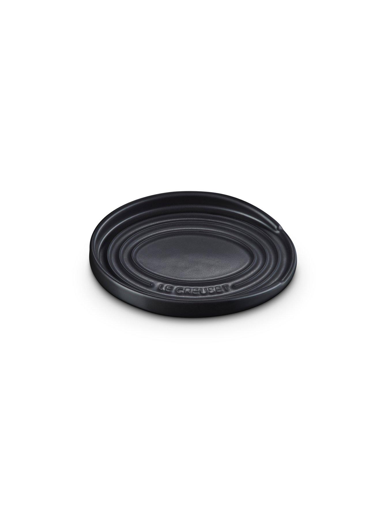 le-creuset-oval-spoon-rest