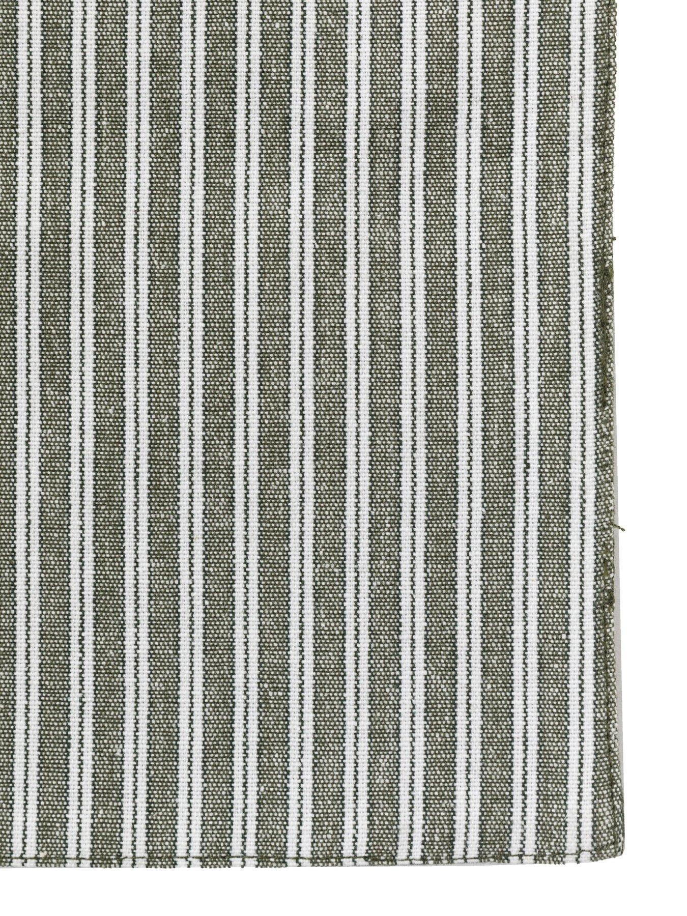 gallery-direct-woodland-festive-stripe-table-runner-360x2500mmoutfit