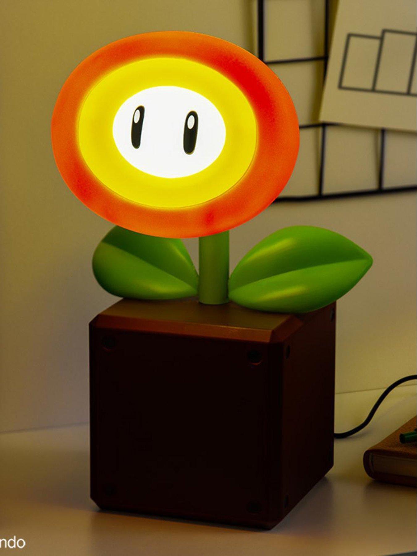 super-mario-fire-flower-lampfront