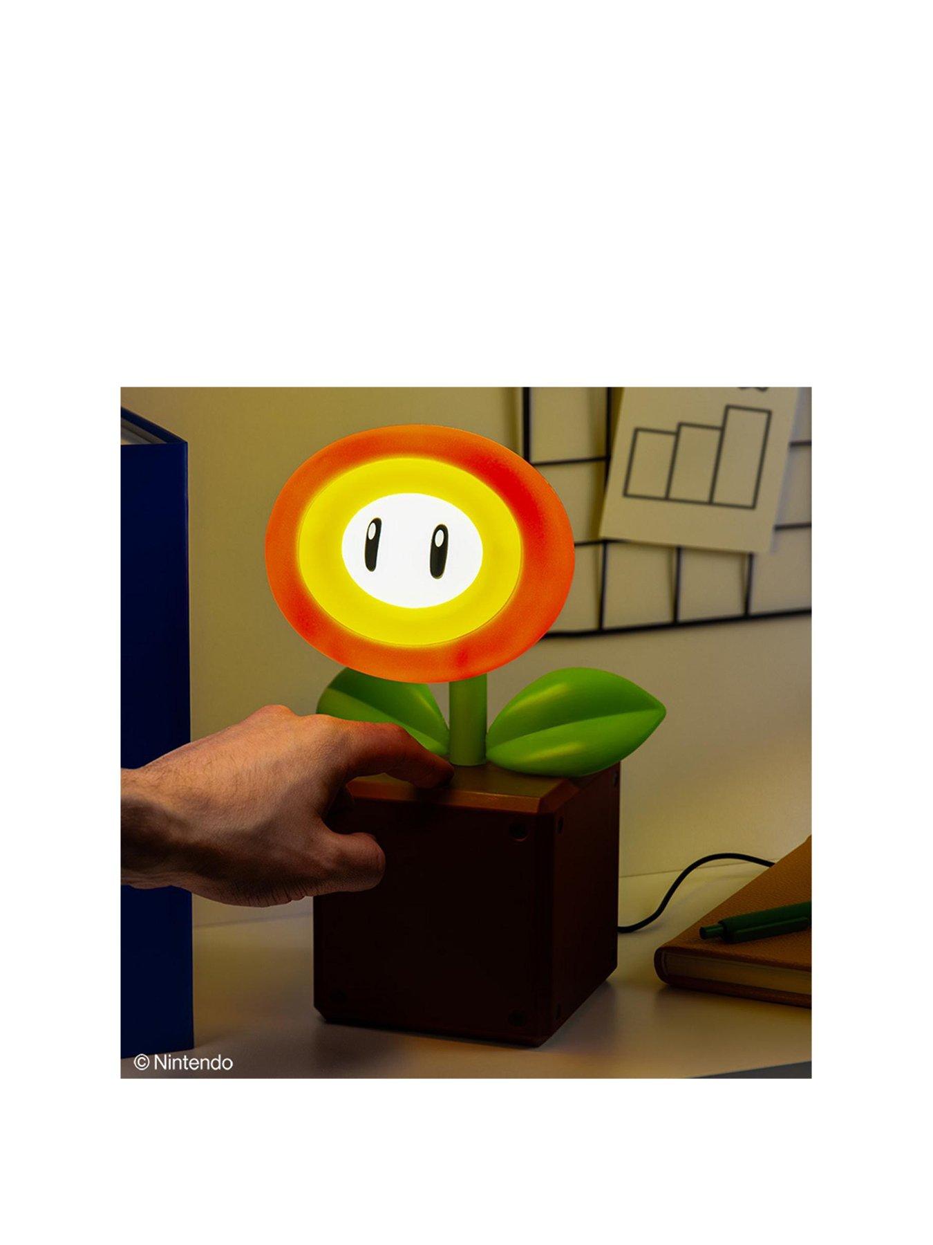 super-mario-fire-flower-lampstillFront