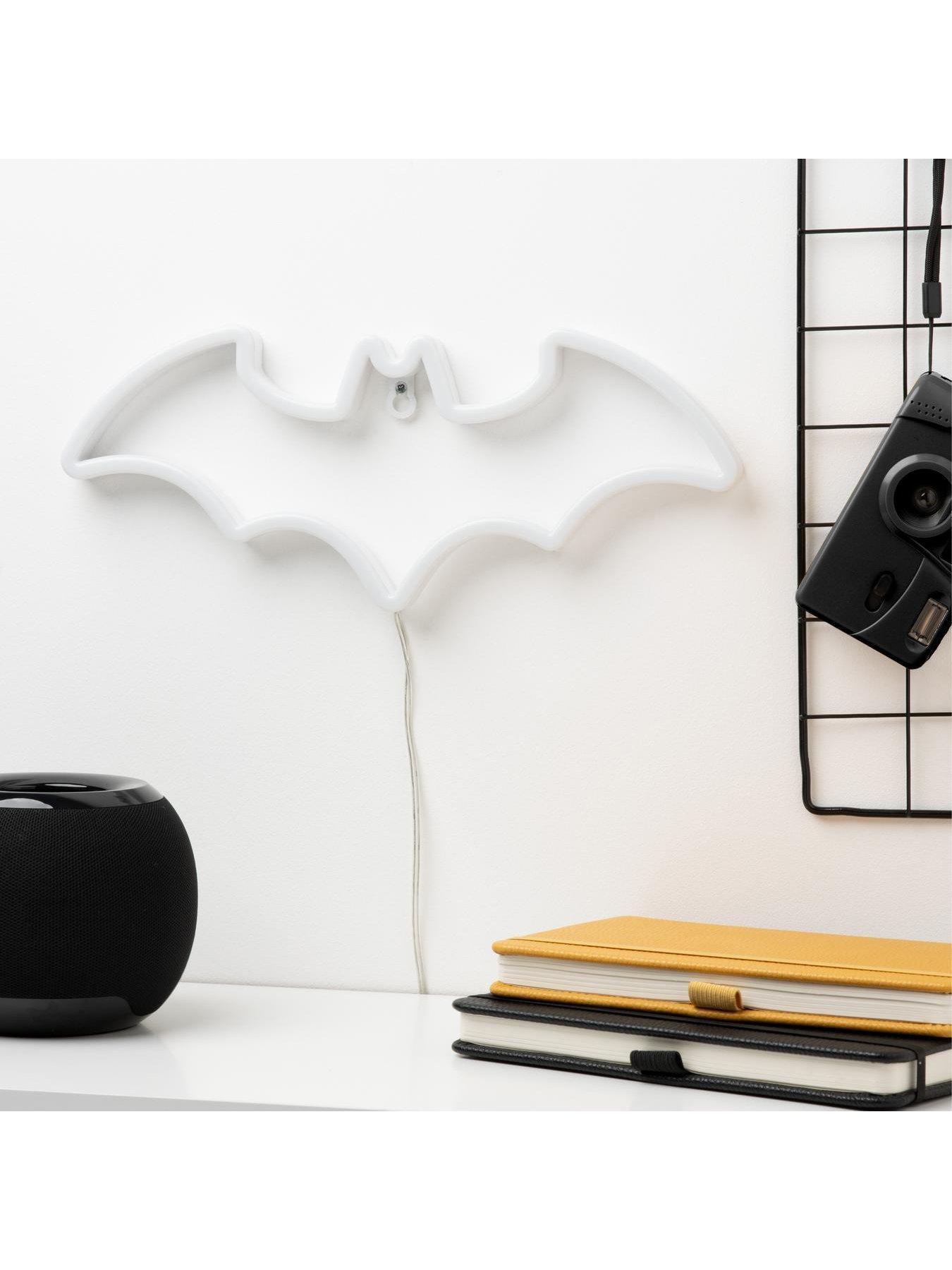 batman-wall-mountable-led-neon-lightback