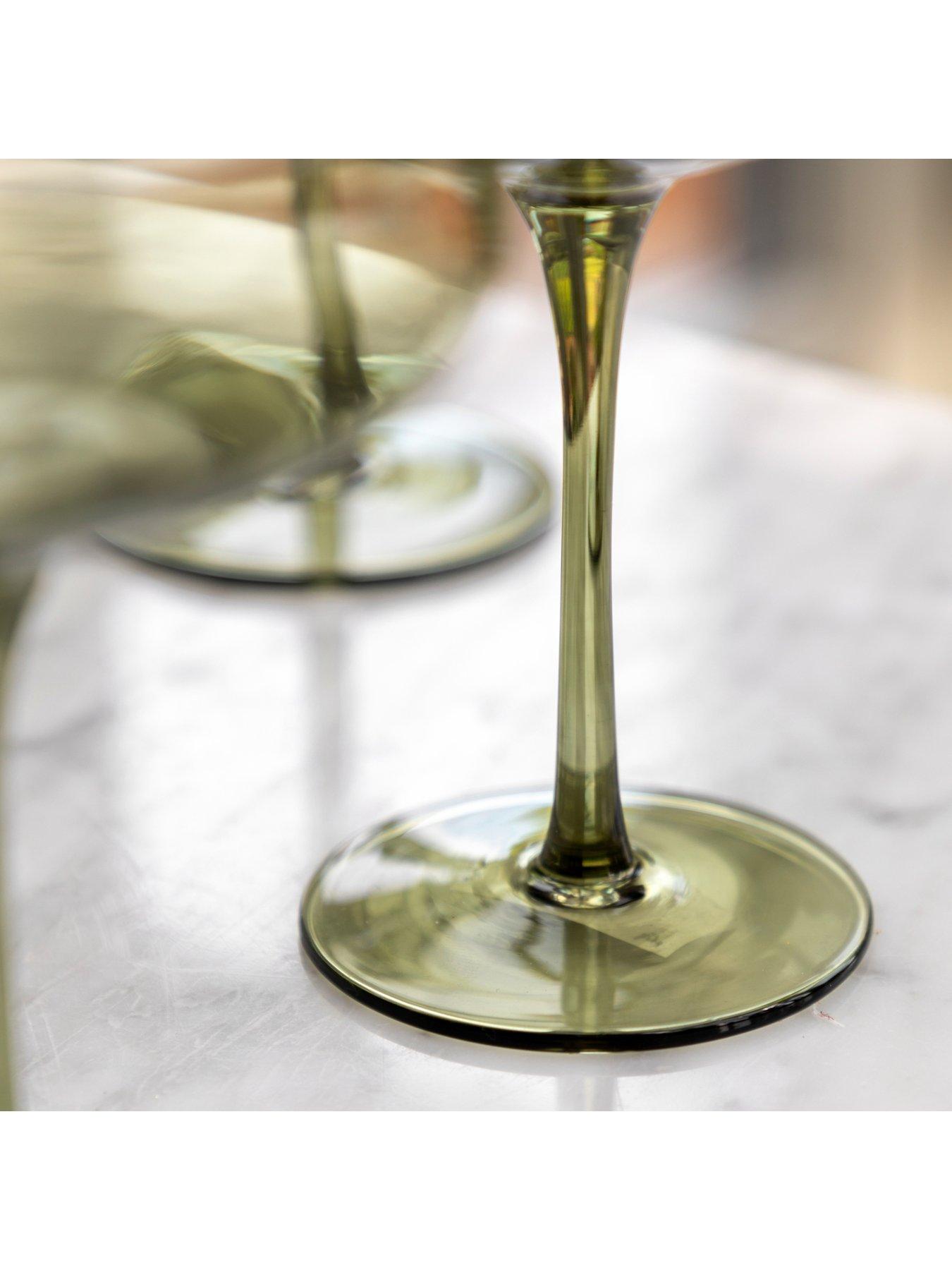 gallery-direct-coupe-glass-green-4-packoutfit