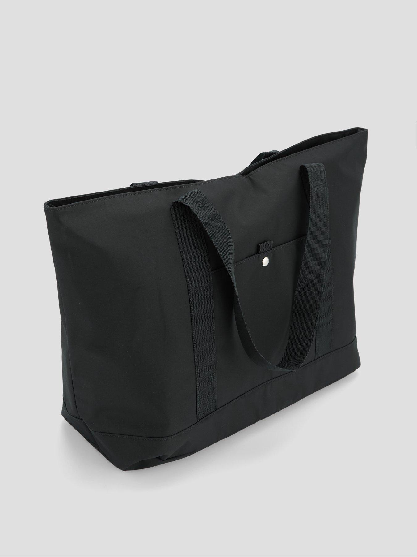 the-very-collection-front-pocket-travel-bag-blackback