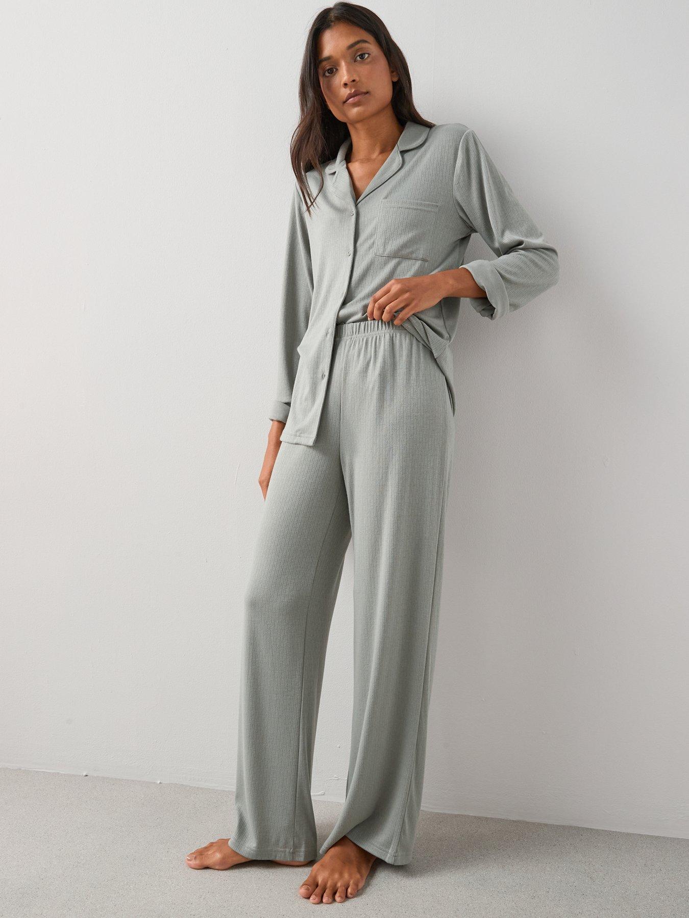 the-very-collection-pointelle-revere-pyjama-set-khakiback