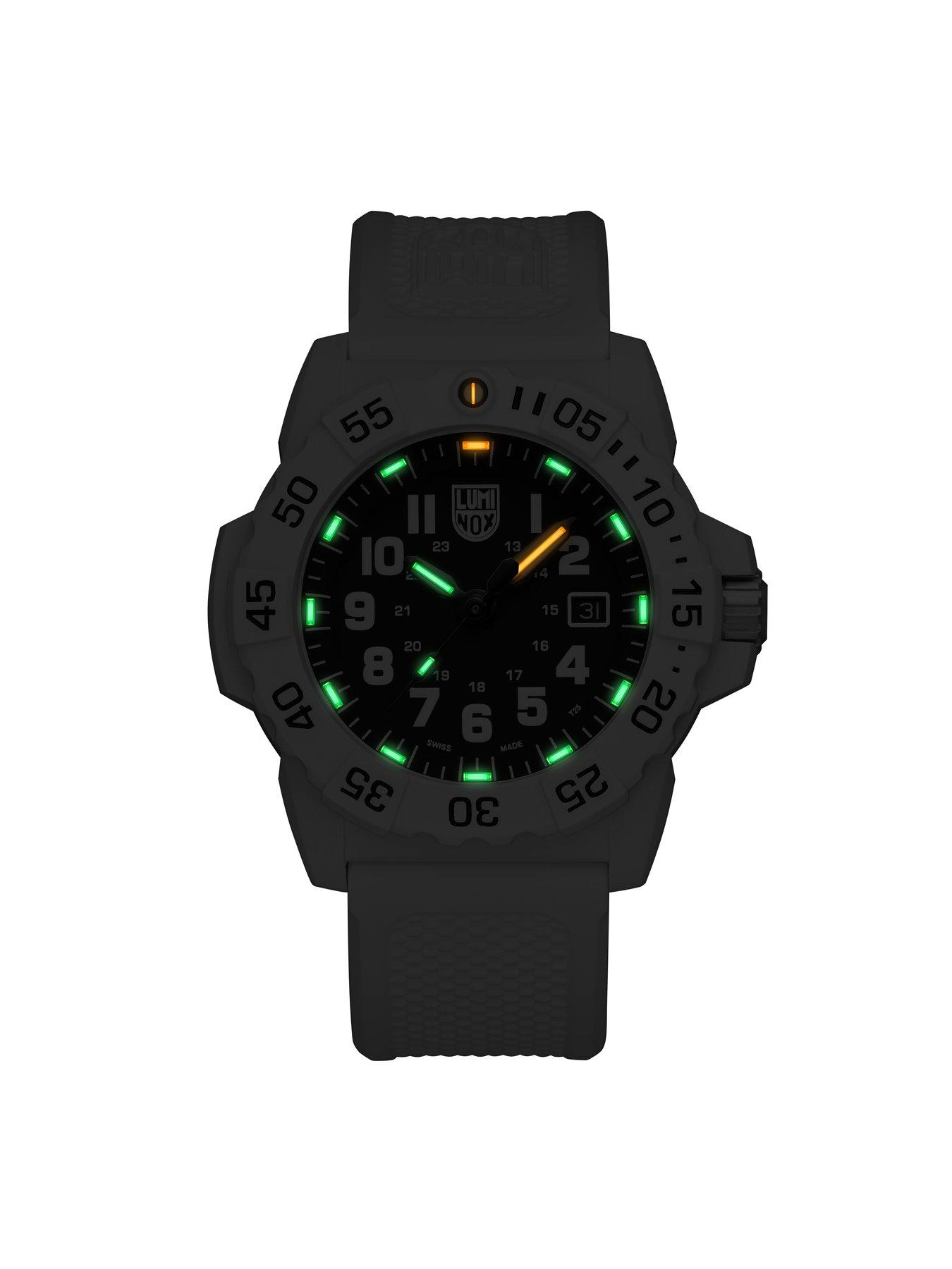 luminox-mens-navy-seal-3500-arctic-editionoutfit