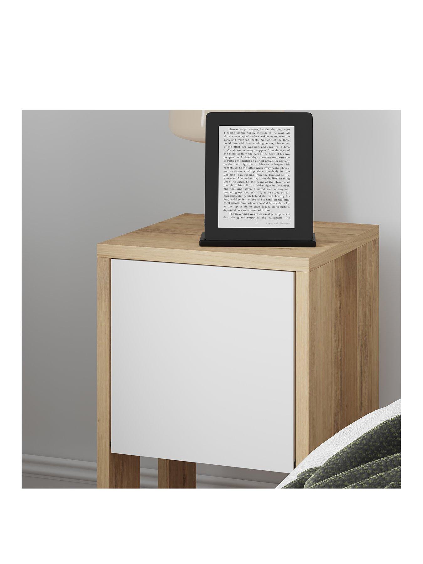 decortie-ema-bedside-tableback