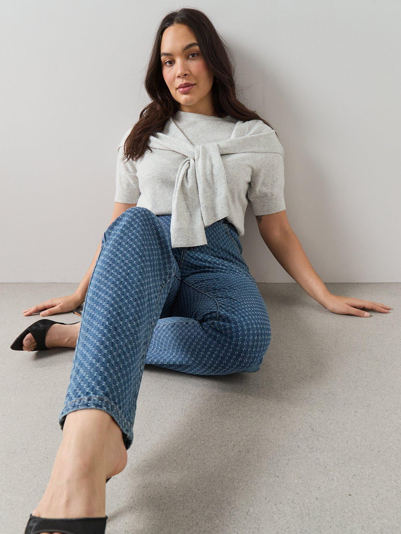 the-very-collection-curve-textured-striaght-leg-jeanoutfit
