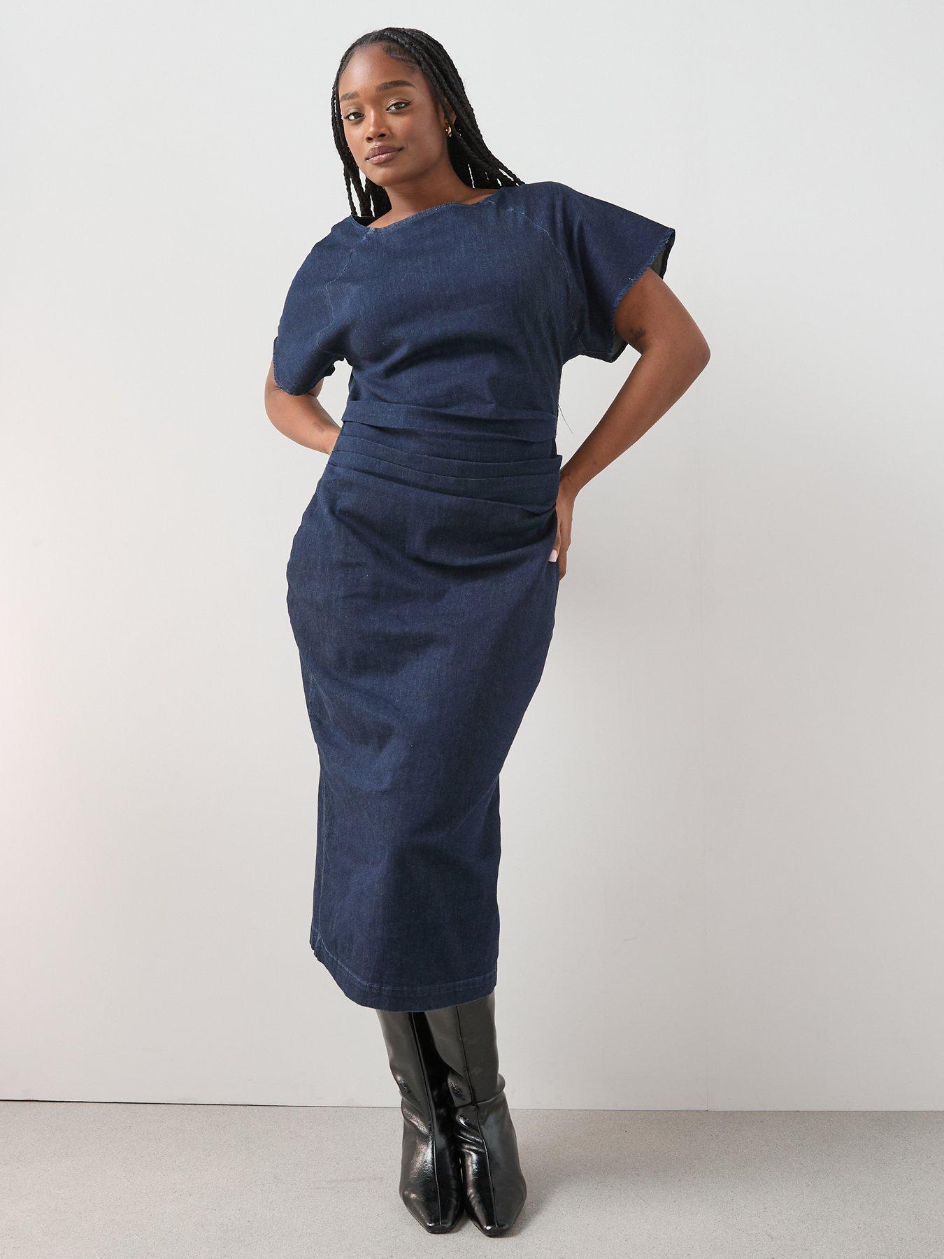 Image 6 of 6 of The Very Collection Curve Ruched Stretch Denim Midi Dres