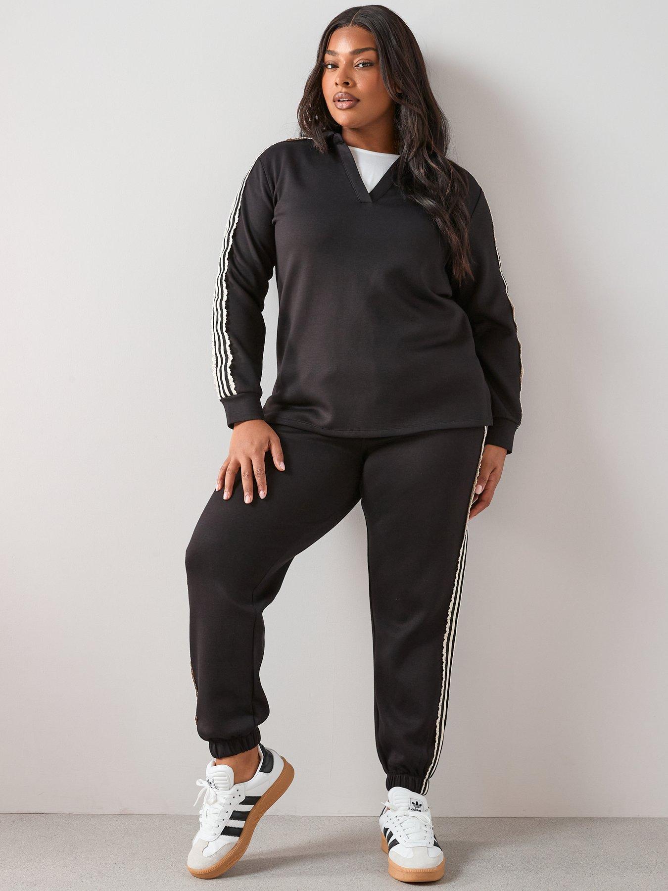 Image 4 of 7 of The Very Collection Curve Stripe Detail Sweat
